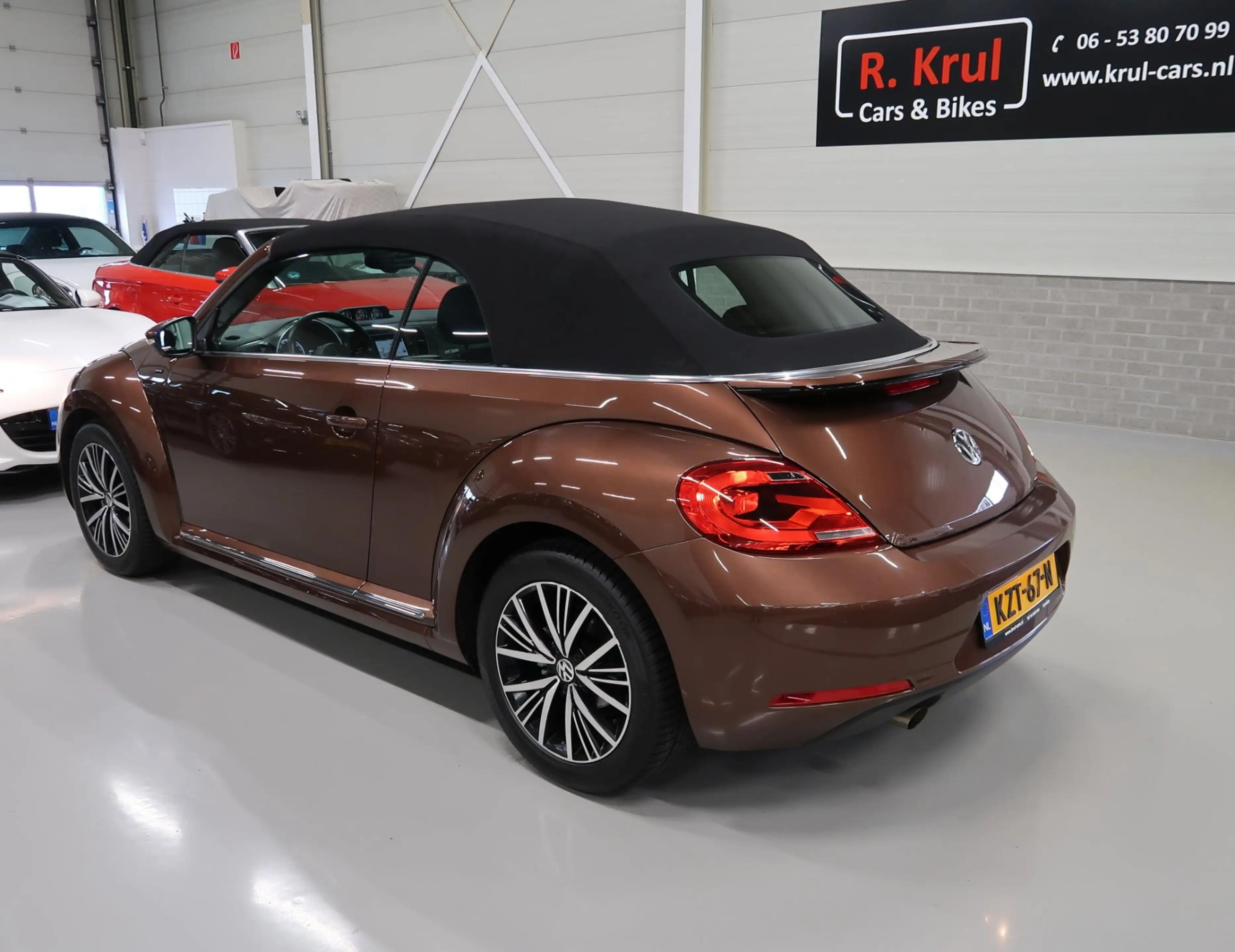 Volkswagen Beetle Cabriolet 1.2 TSI Allstar Camera Navigatie App con — photo 24