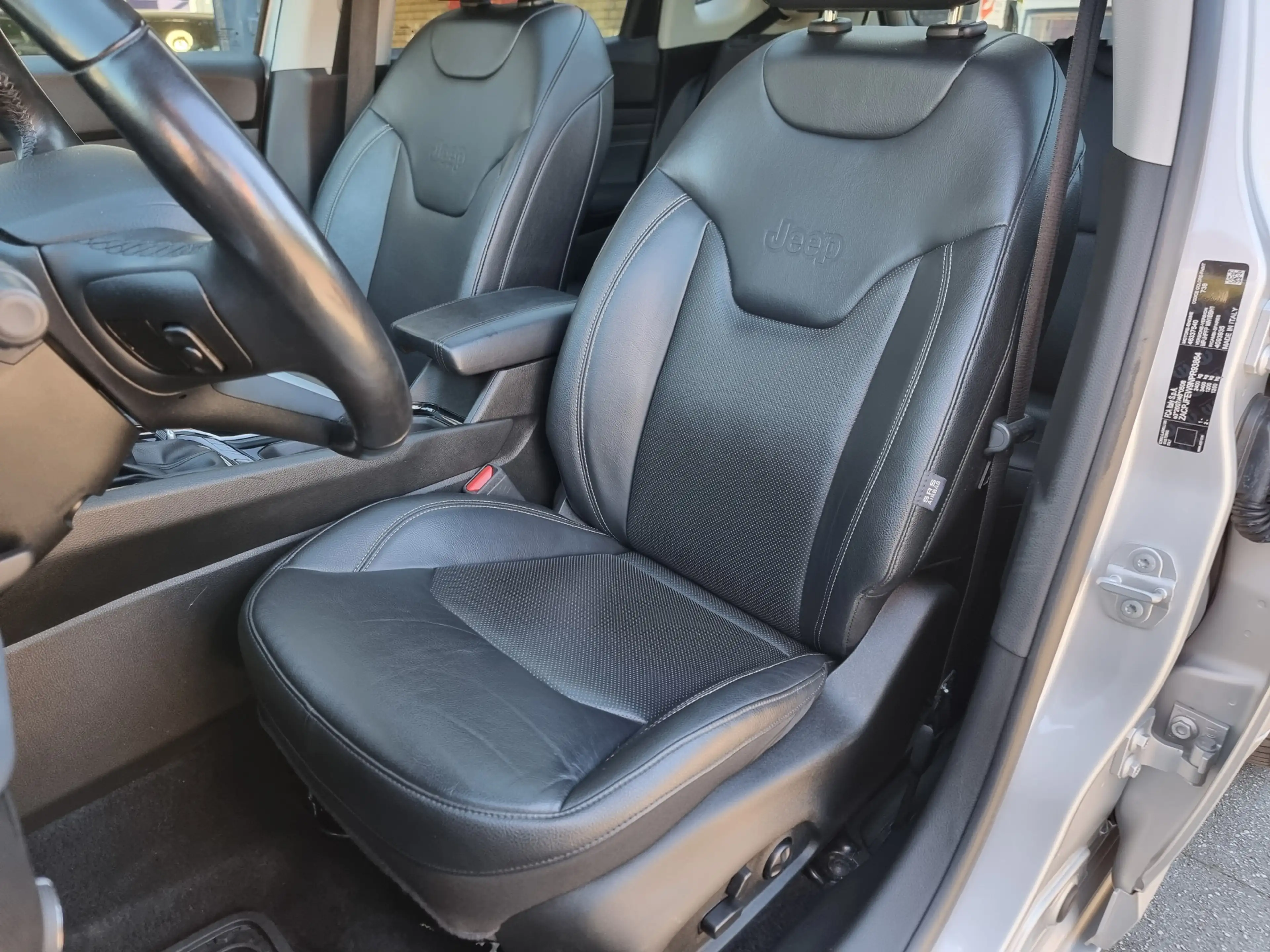 Jeep Compass 4xe 240 S - Plugin | Alle opties | Afn. trekhaak | — photo 14