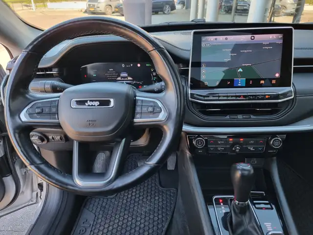 Jeep Compass view 17