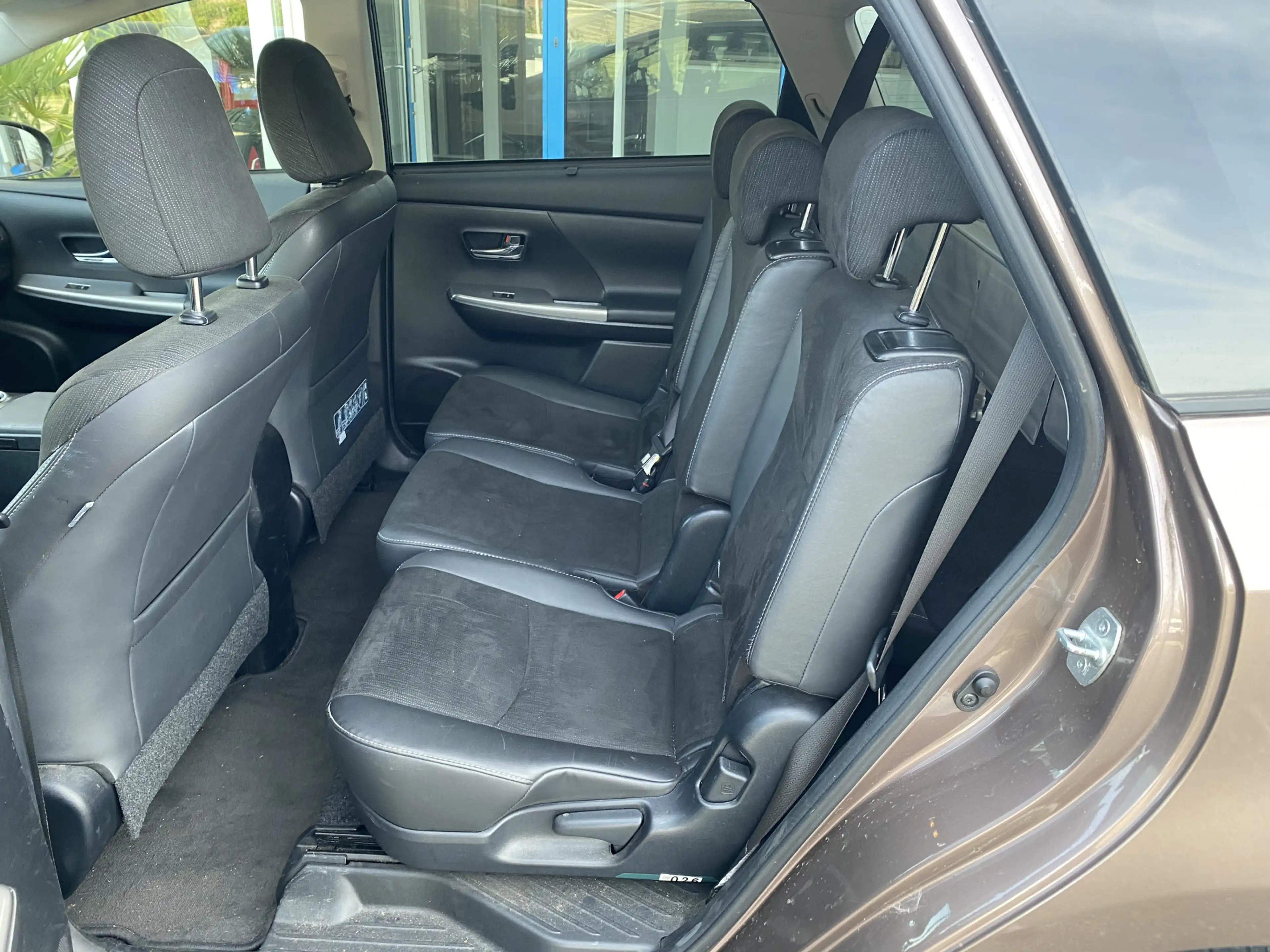 Toyota Prius+ 1.8 Business Plus — photo 7