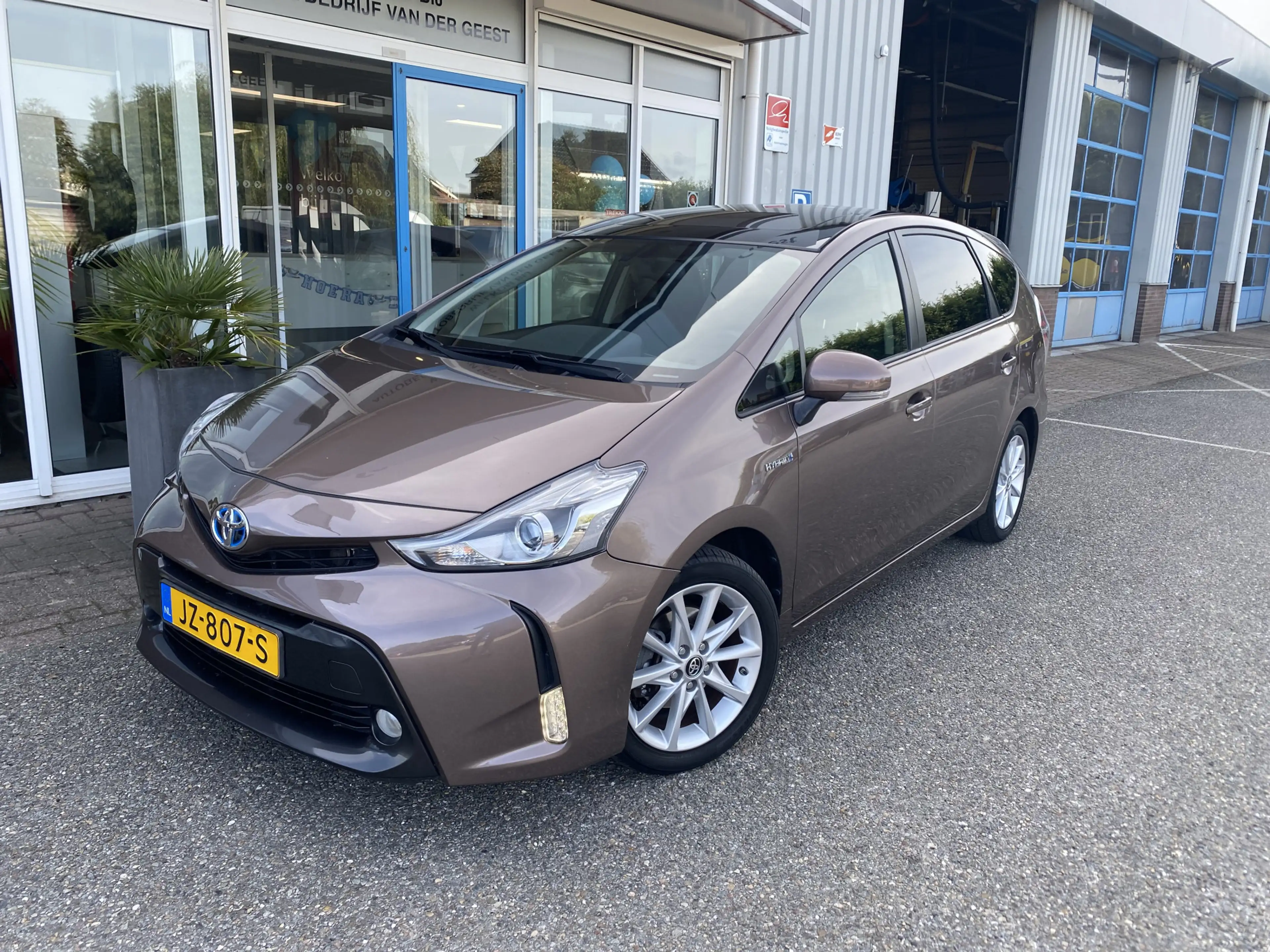 Toyota Prius+ 1.8 Business Plus — photo 2