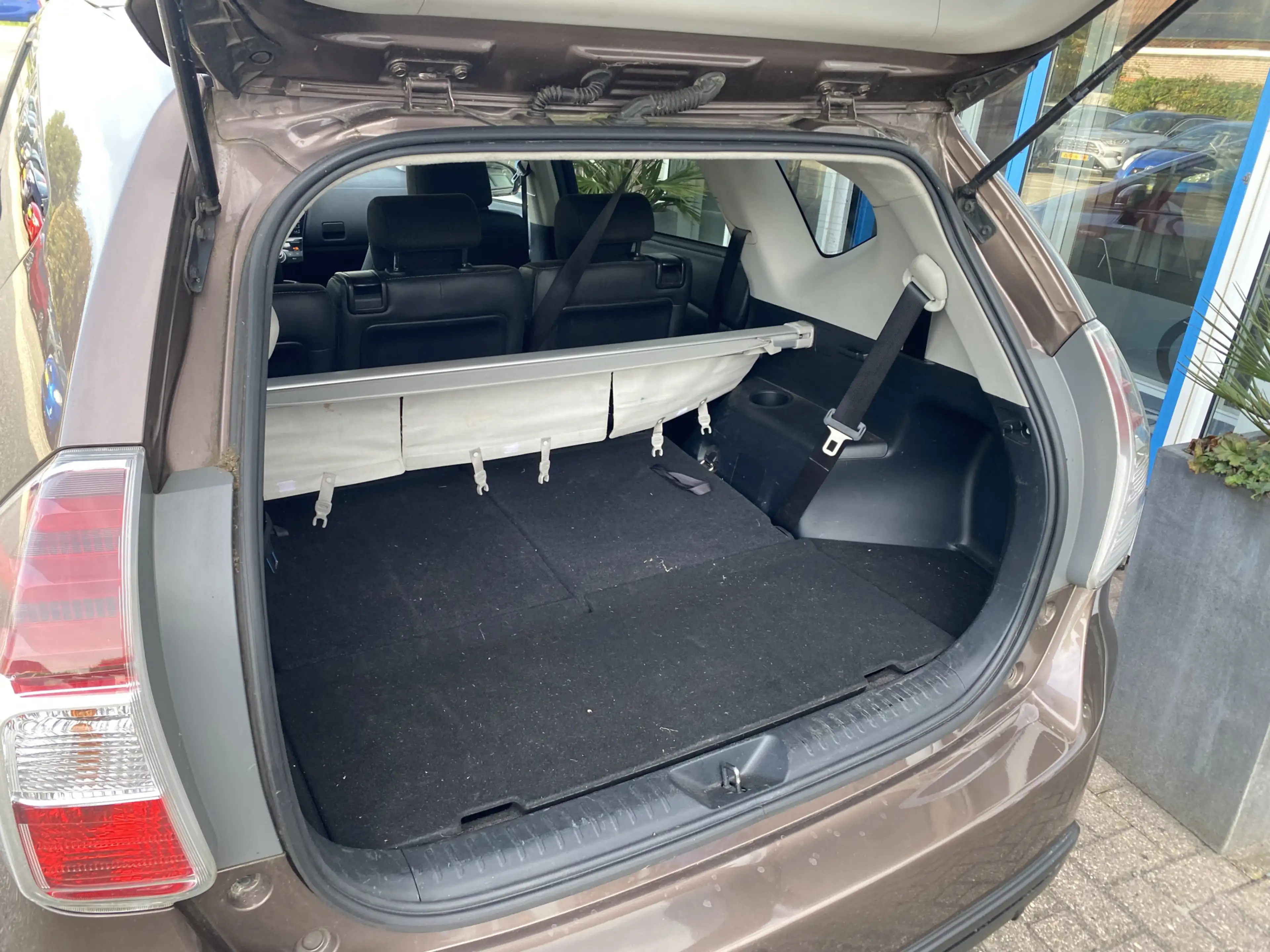 Toyota Prius+ 1.8 Business Plus — photo 5
