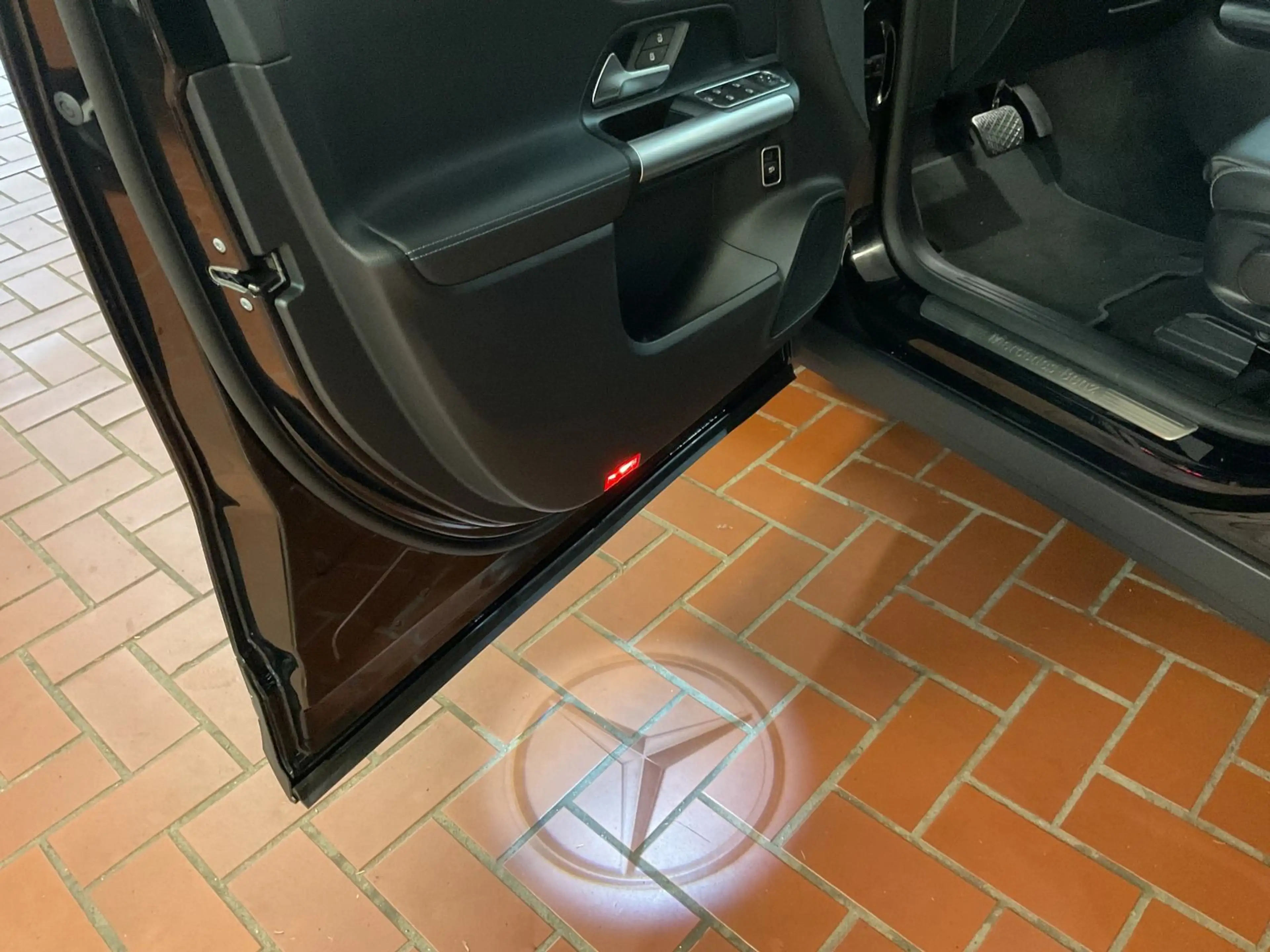 Mercedes-Benz EQA 250 Progressive Head UP,360 Kamera — photo 12