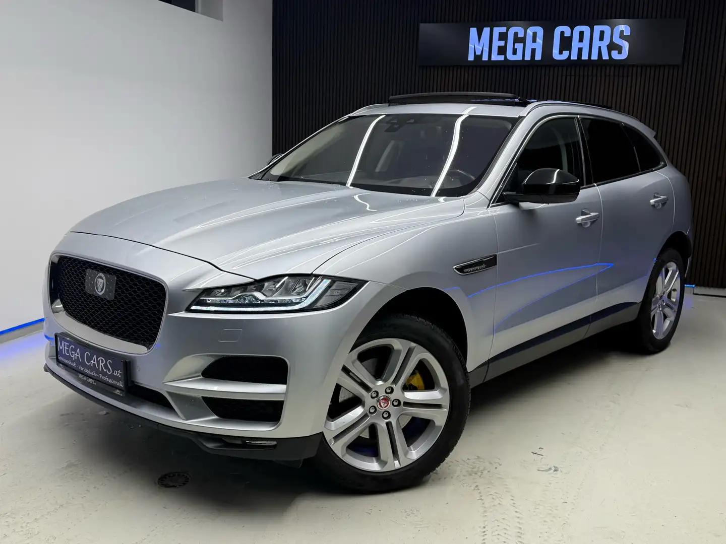 Jaguar F-Pace 30d AWD Aut. / PANO / HEAD-UP / LEDER / Grau - 1