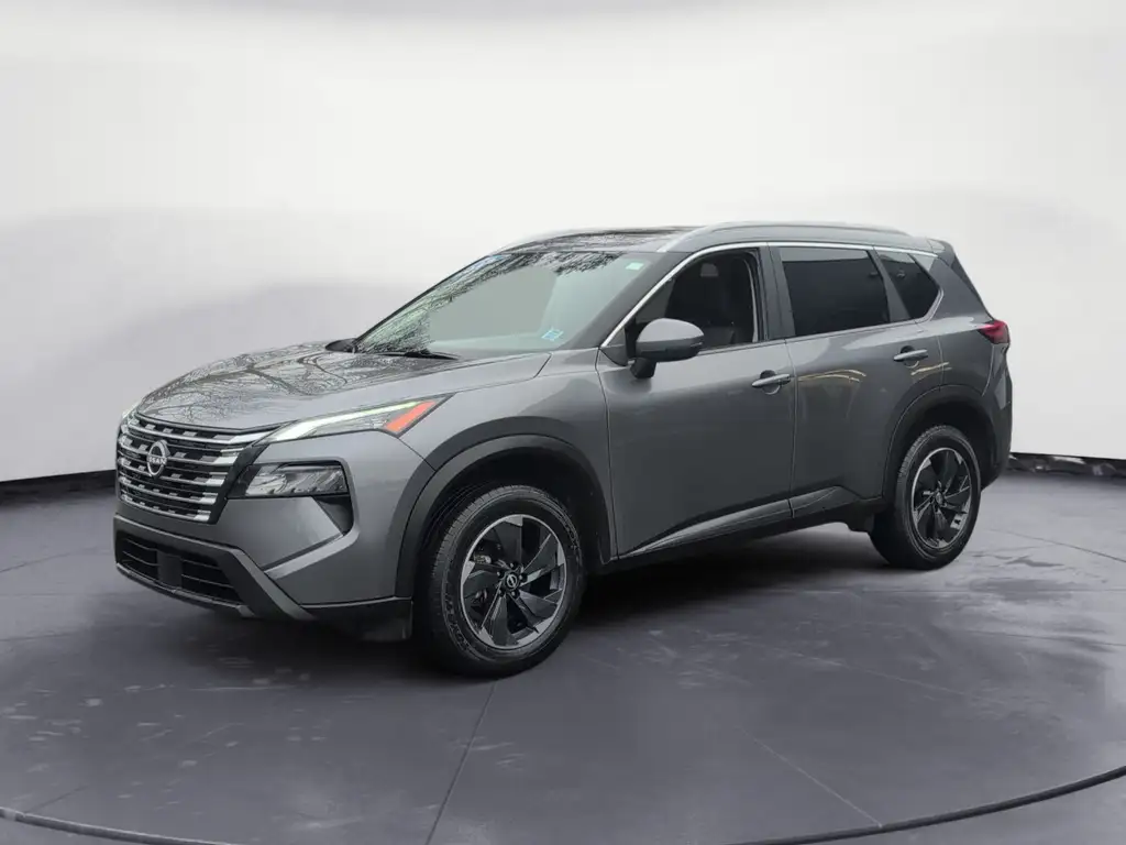 2025 Nissan Rogue SV Moonroof ! DEMO Special!