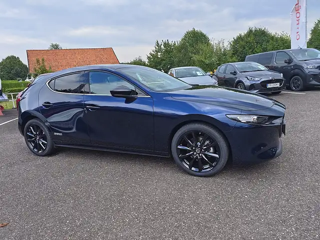 Mazda 3 Mazda3 e-Skyactiv-G122 Sondermodell NAGISA VORF...