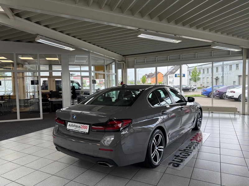BMW 530 d Lim. xDrive AUT./LED/CAM/SHK/A.TEMPO — photo 3