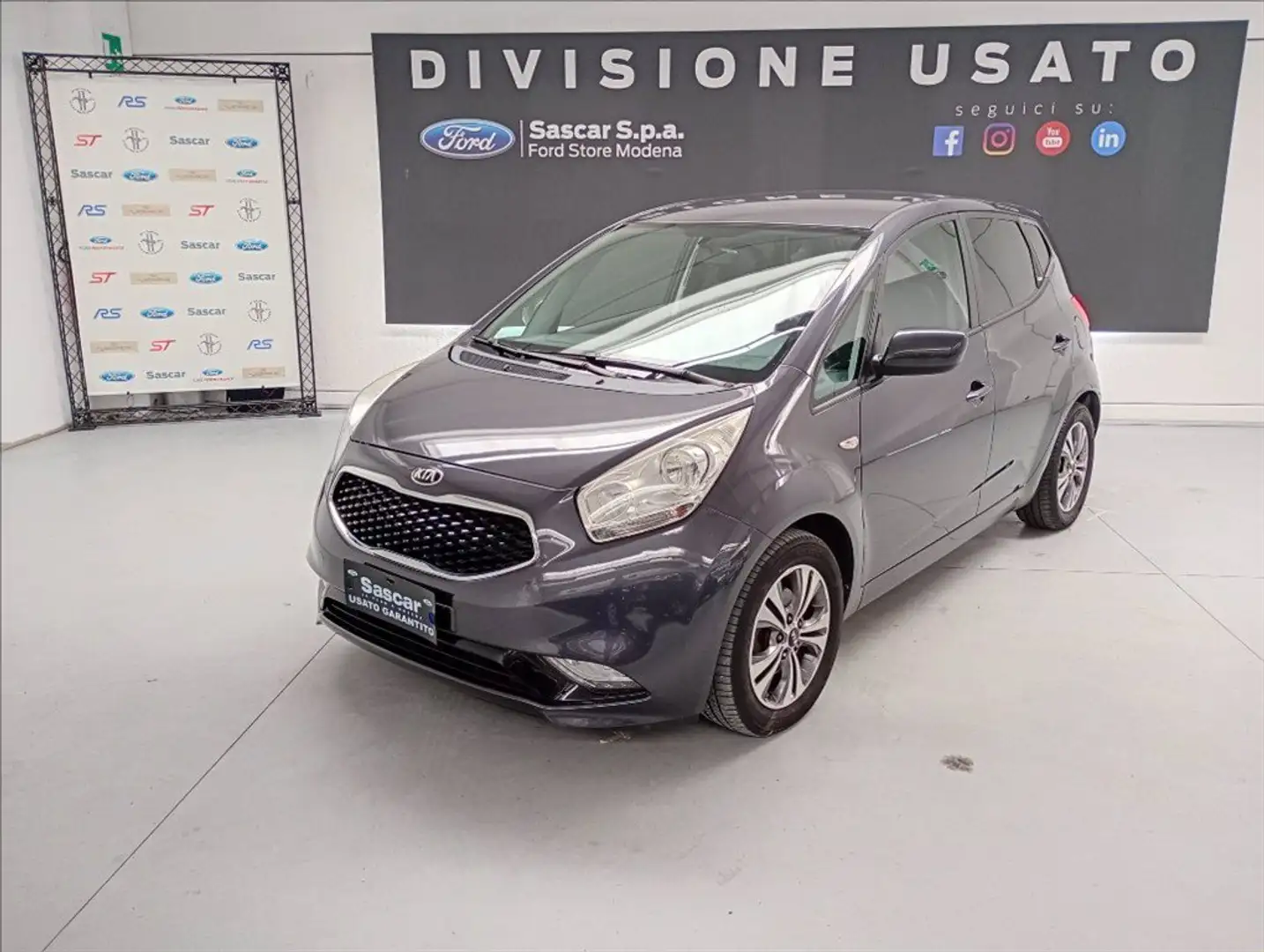 Kia Venga 1.4 Active eco Gpl E6 Grau - 1