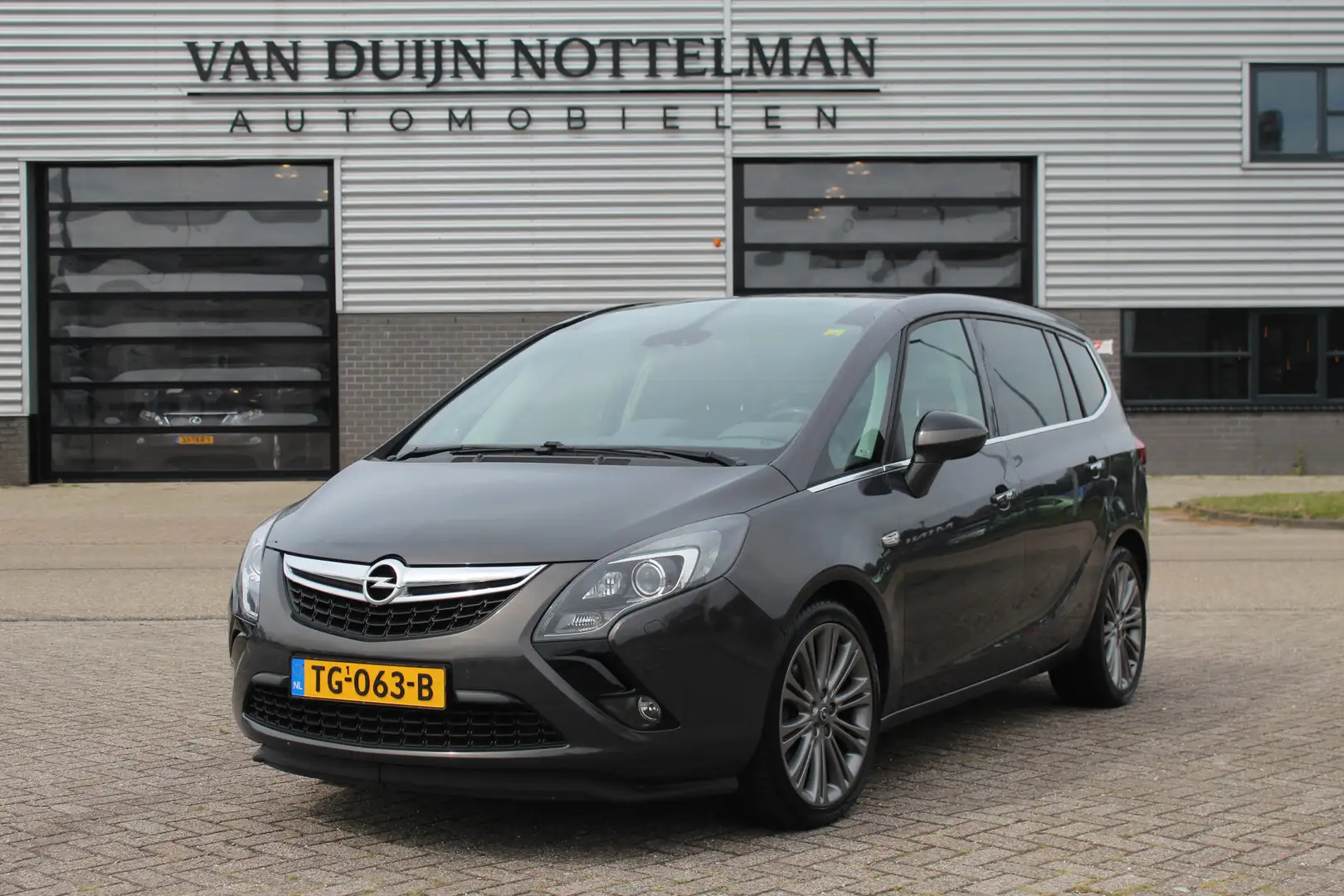 Opel Zafira Tourer 1.4 Cosmo 7p. / Leer / Panoramadak / Camera Grijs - 1