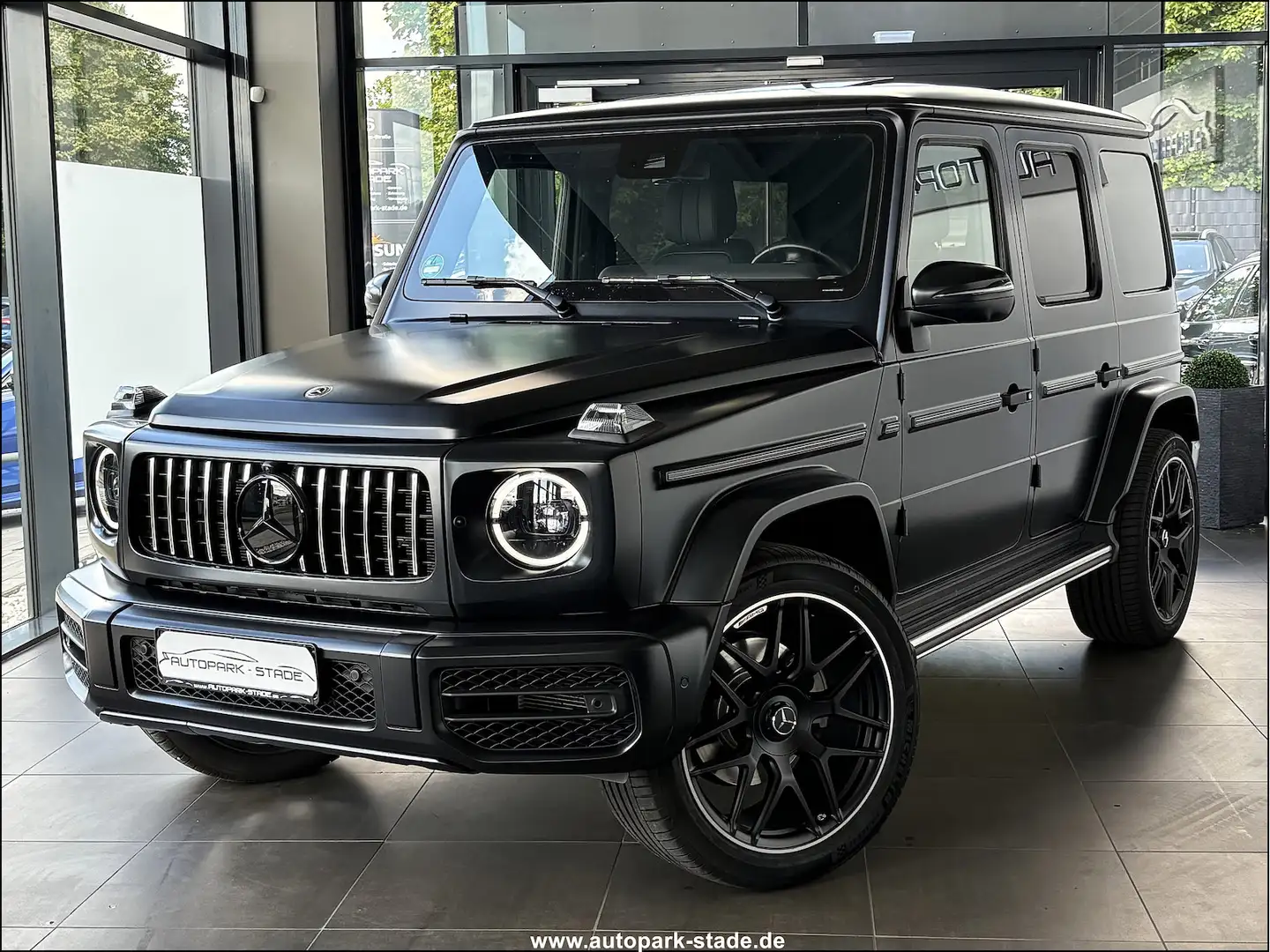Mercedes-Benz G 400 d Magno G63 AMG optik GSD Massage 360 TV Negru - 2