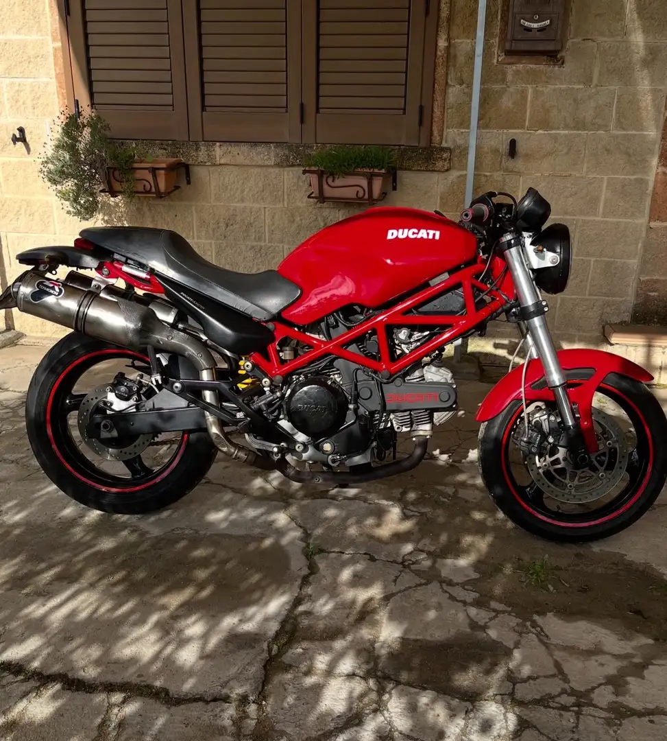 Ducati Monster 695 sport - 1