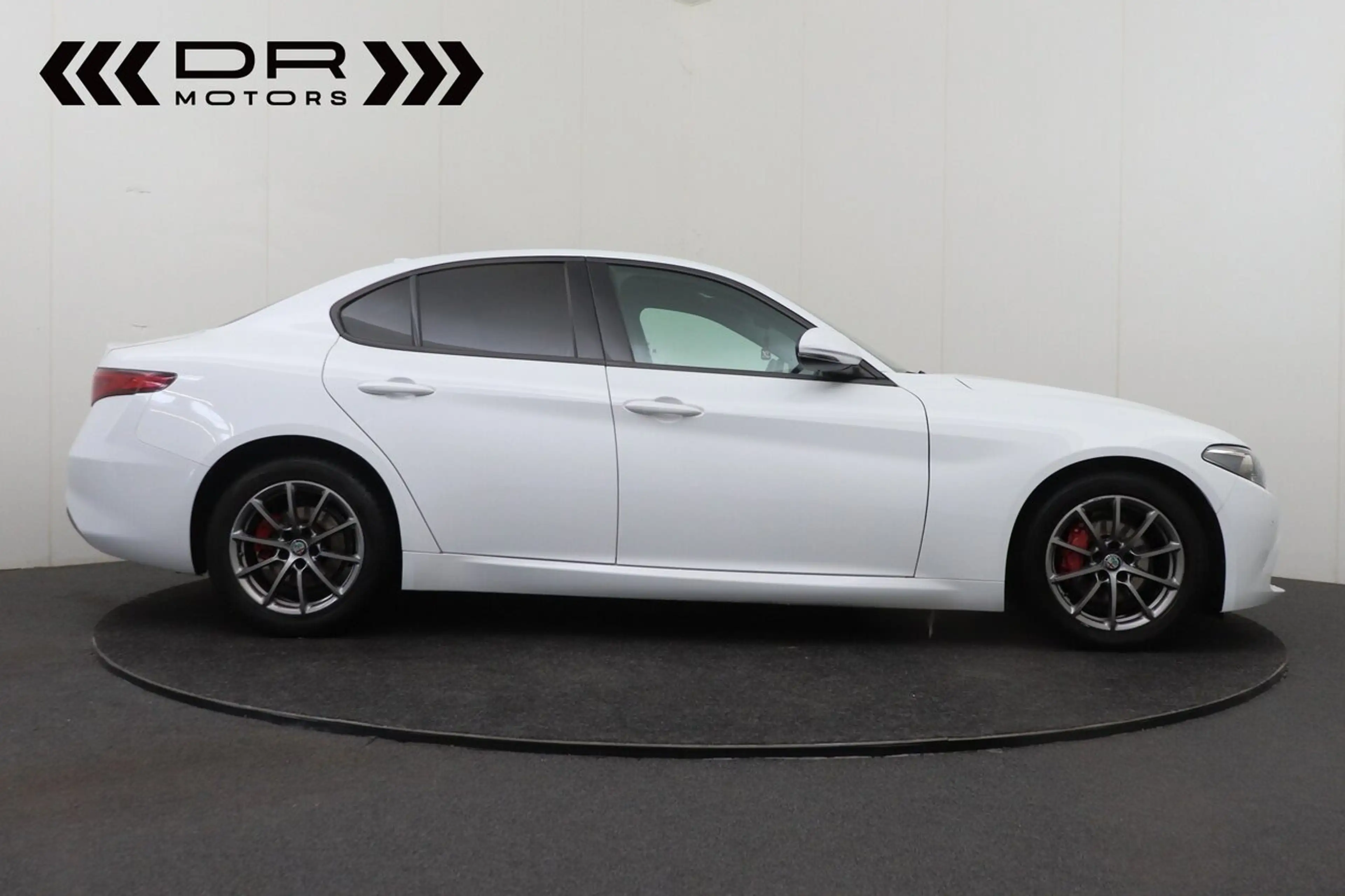 Alfa Romeo Giulia 2.2 JTD - AUTOMAAT - LEDER - GPS - TOPSTAAT — photo 7
