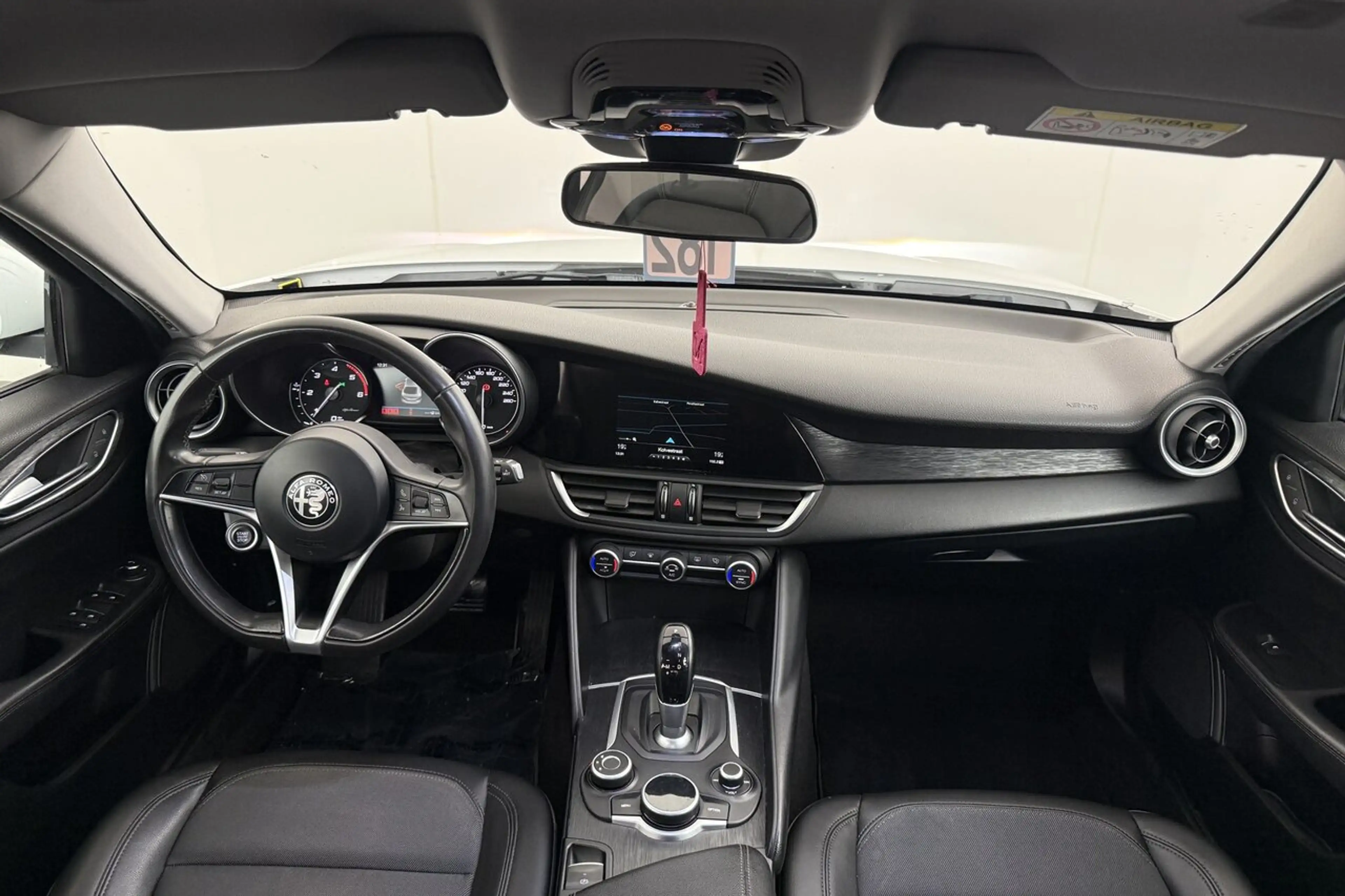 Alfa Romeo Giulia 2.2 JTD - AUTOMAAT - LEDER - GPS - TOPSTAAT — photo 12