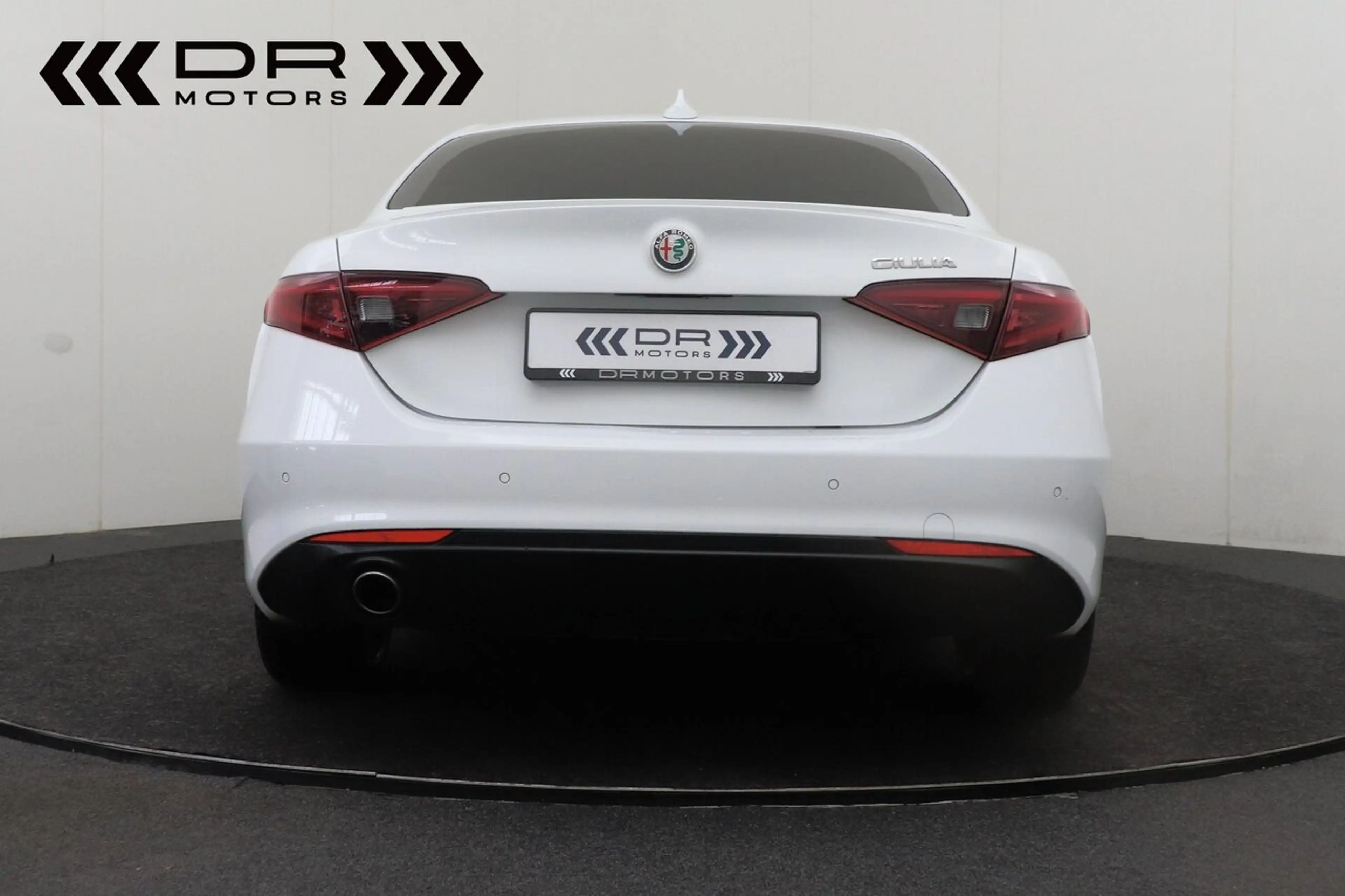 Alfa Romeo Giulia 2.2 JTD - AUTOMAAT - LEDER - GPS - TOPSTAAT — photo 10