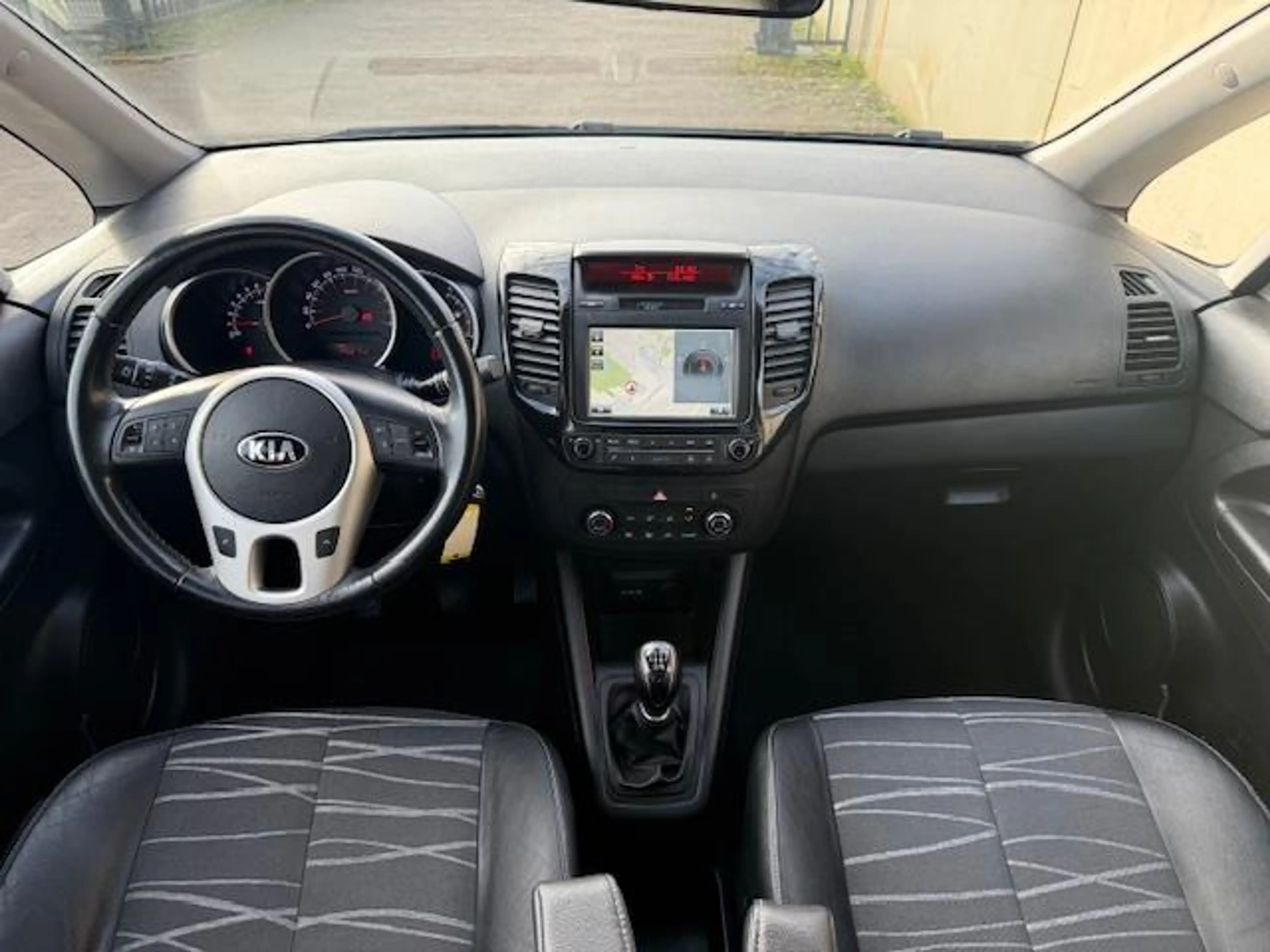 Kia Venga 1.4 CVVT DynamicPLusLine/NAVI/CAMERA/PDC/LEDER/CRU — photo 13