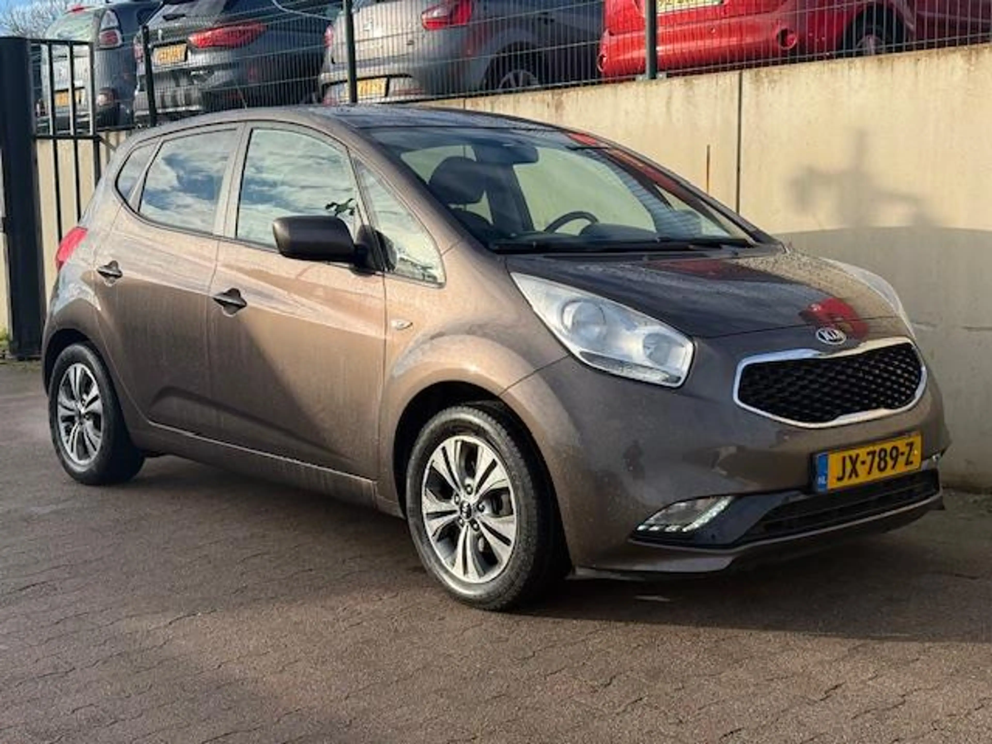 Kia Venga 1.4 CVVT DynamicPLusLine/NAVI/CAMERA/PDC/LEDER/CRU — photo 9