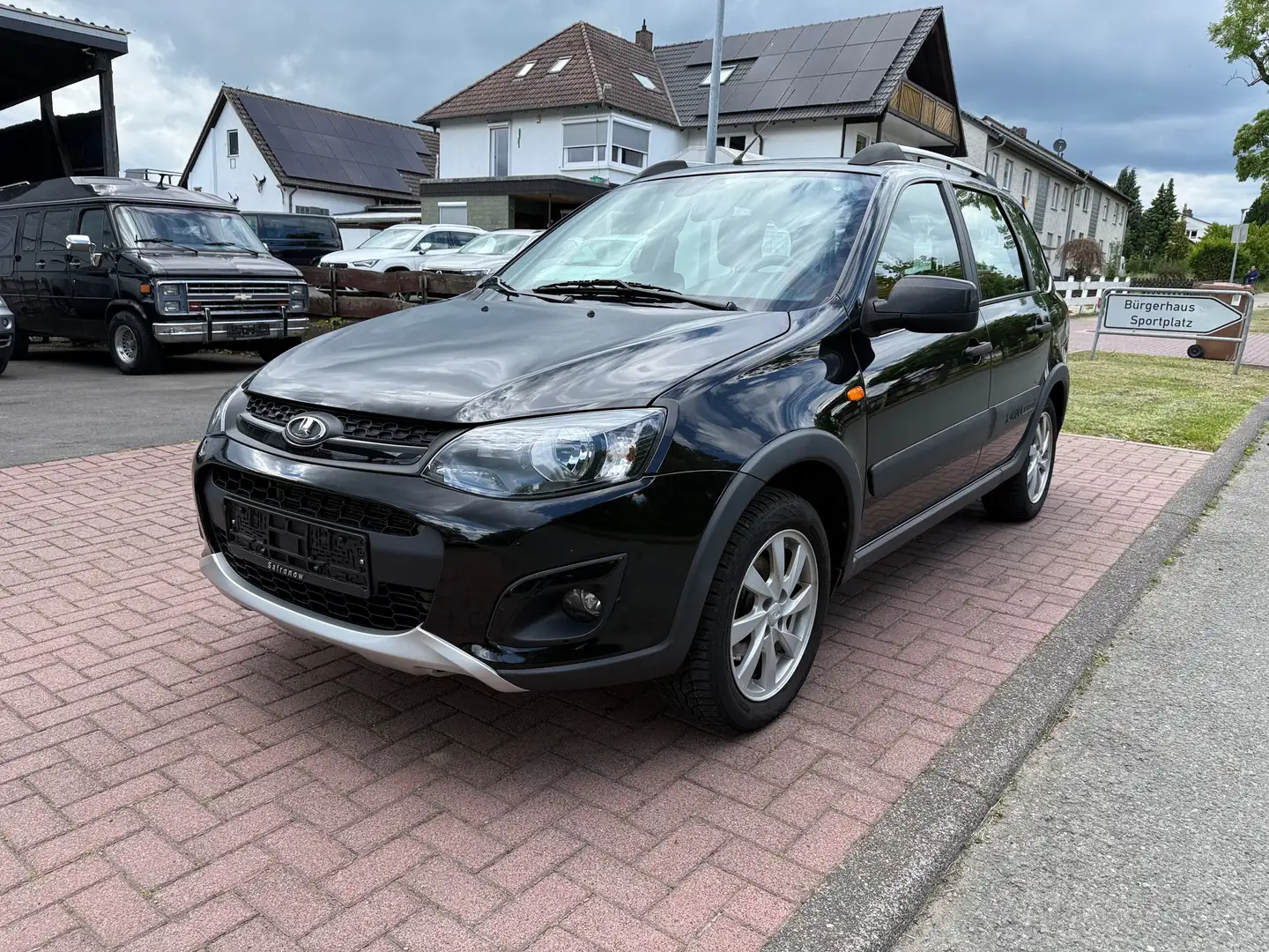 Lada Kalina 1.6 Cross Luxus HU AU Neu aus 1.Hand AHK Negro - 1