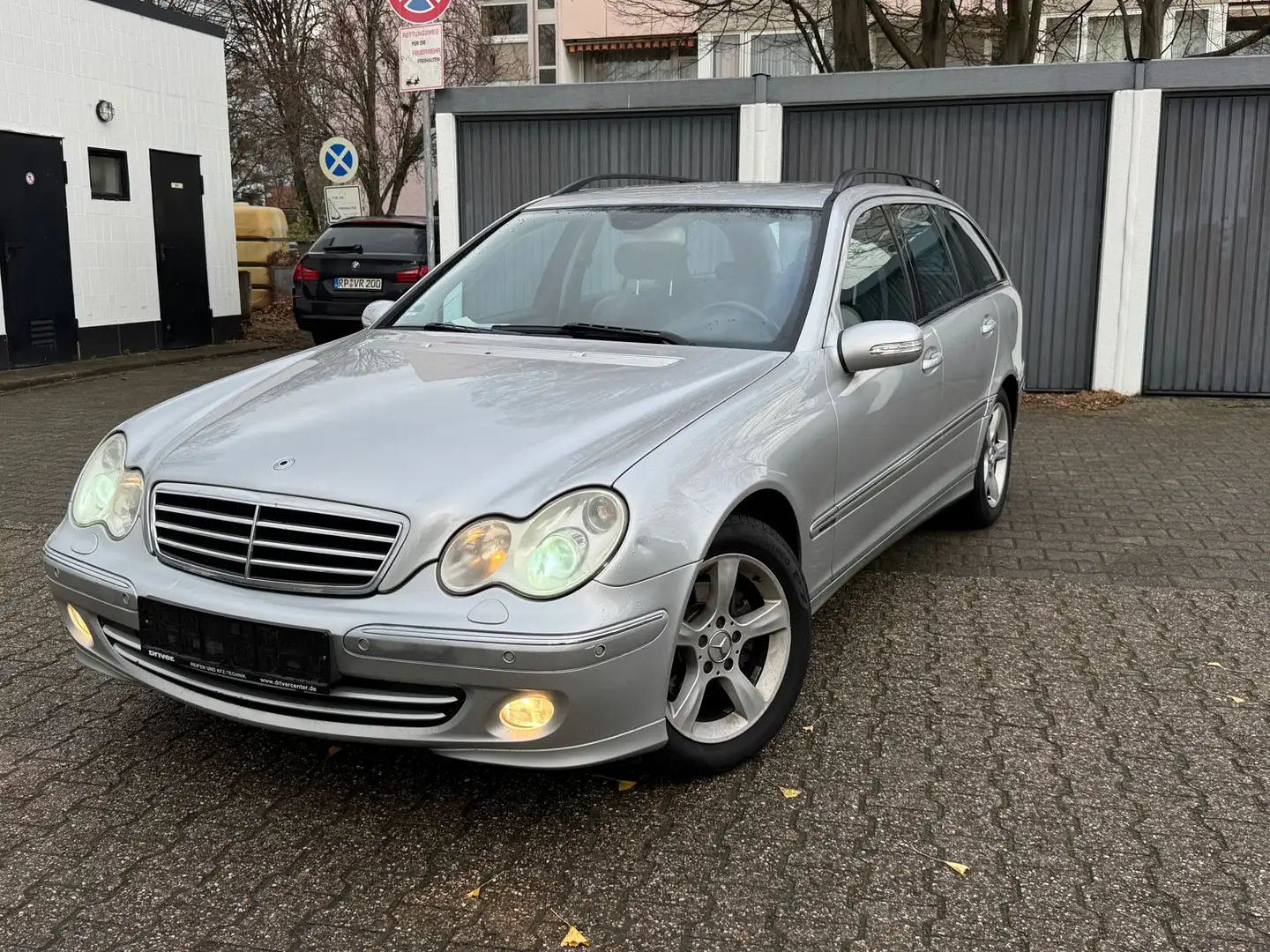Mercedes-Benz C 200 C 200 T Kompressor (203.242) Silber - 1
