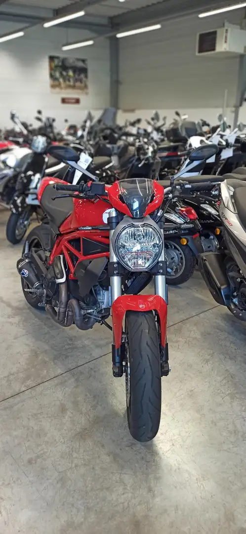Ducati Monster 797 Rood - 1