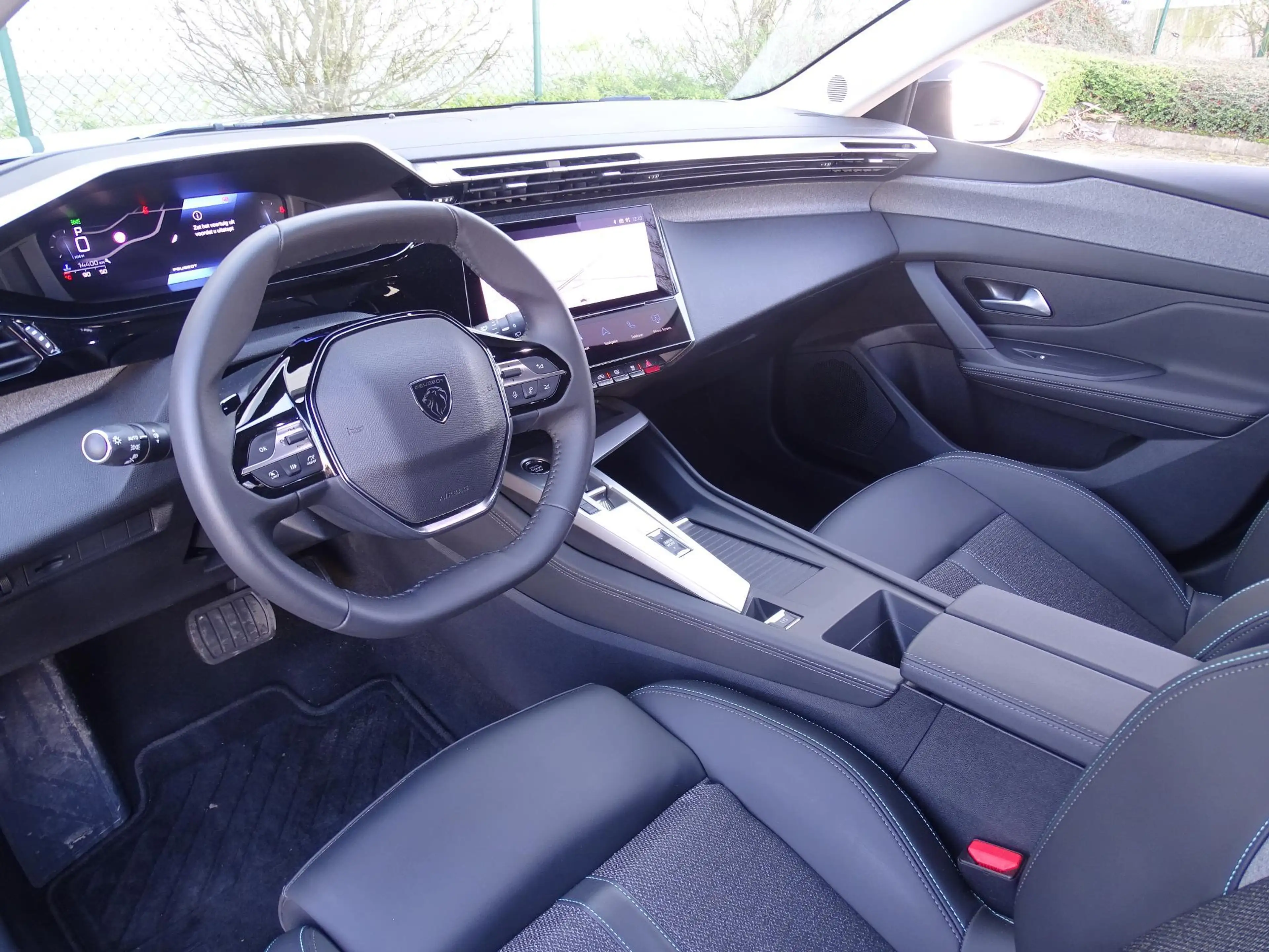 Peugeot 308 308sw 1.2T Allure automaat — photo 12