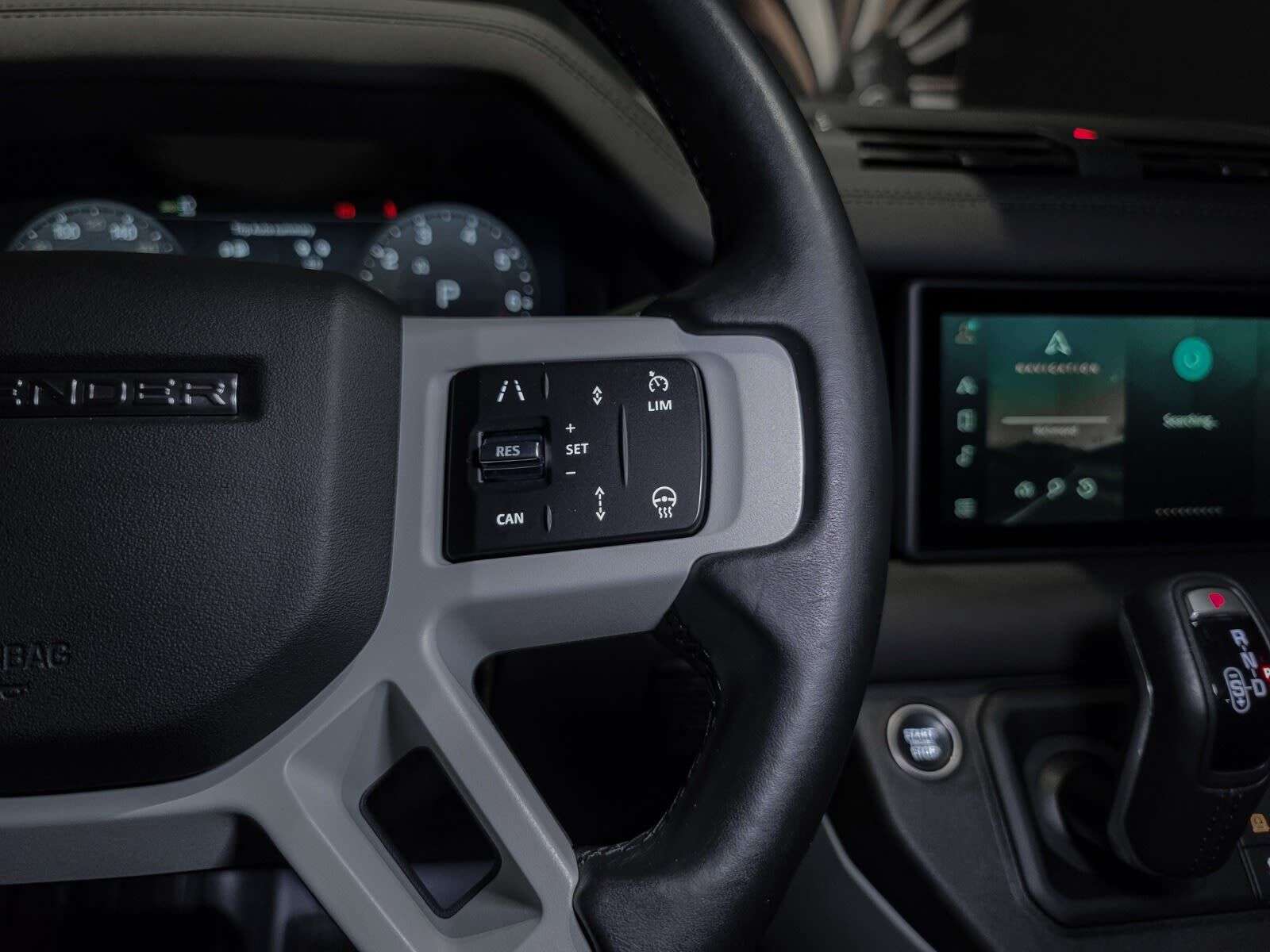 2024 Land Rover Defender S | BC Vehicle | No Claims | Sunroof | Navigation thumb 14