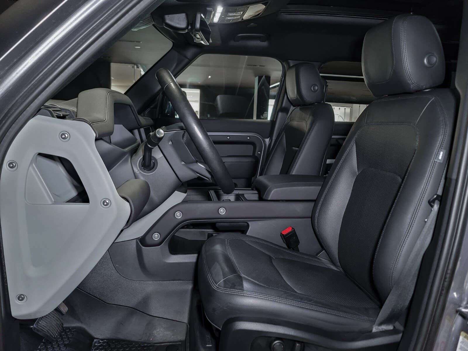 2024 Land Rover Defender S | BC Vehicle | No Claims | Sunroof | Navigation thumb 11