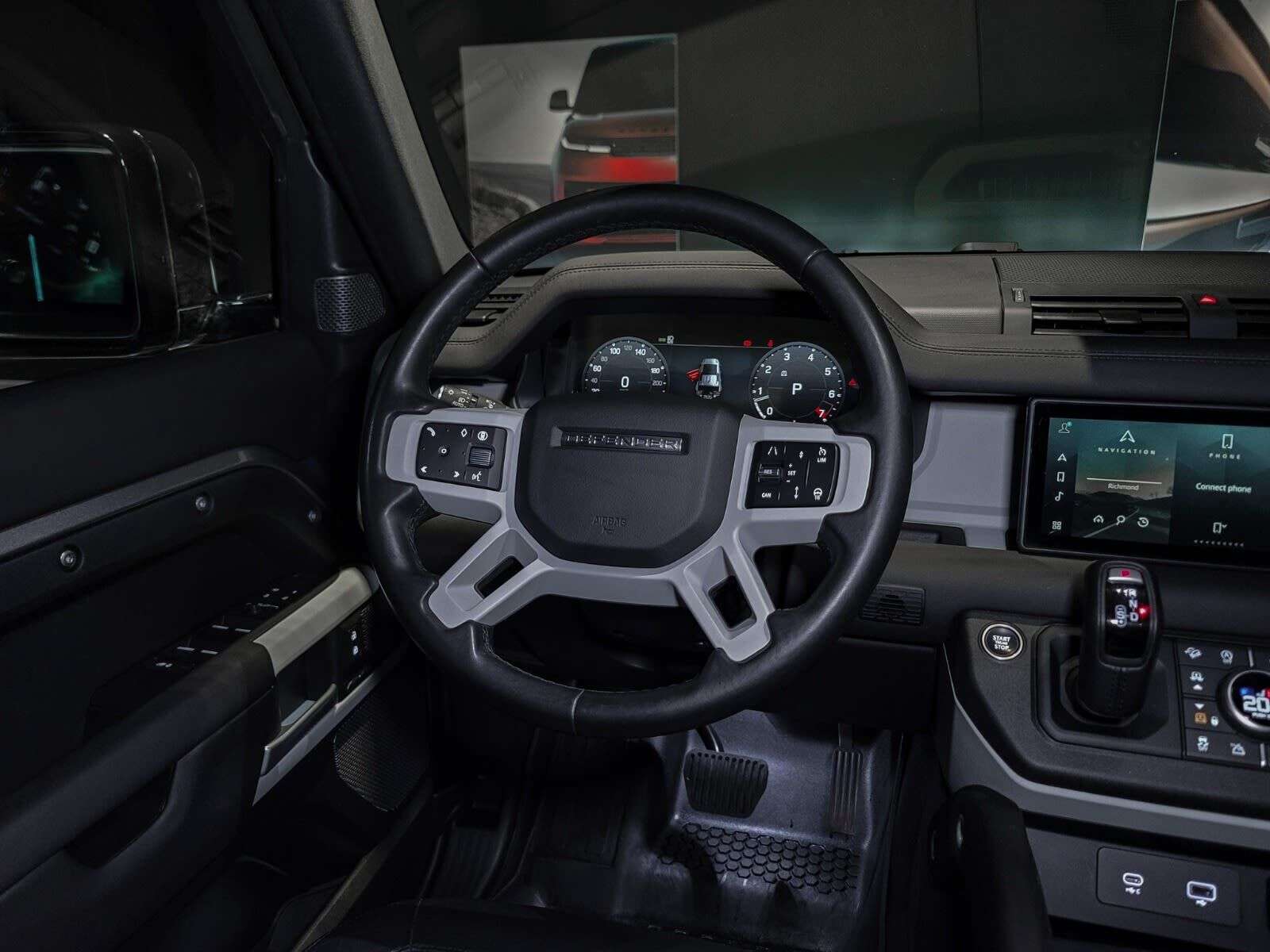 2024 Land Rover Defender S | BC Vehicle | No Claims | Sunroof | Navigation thumb 12