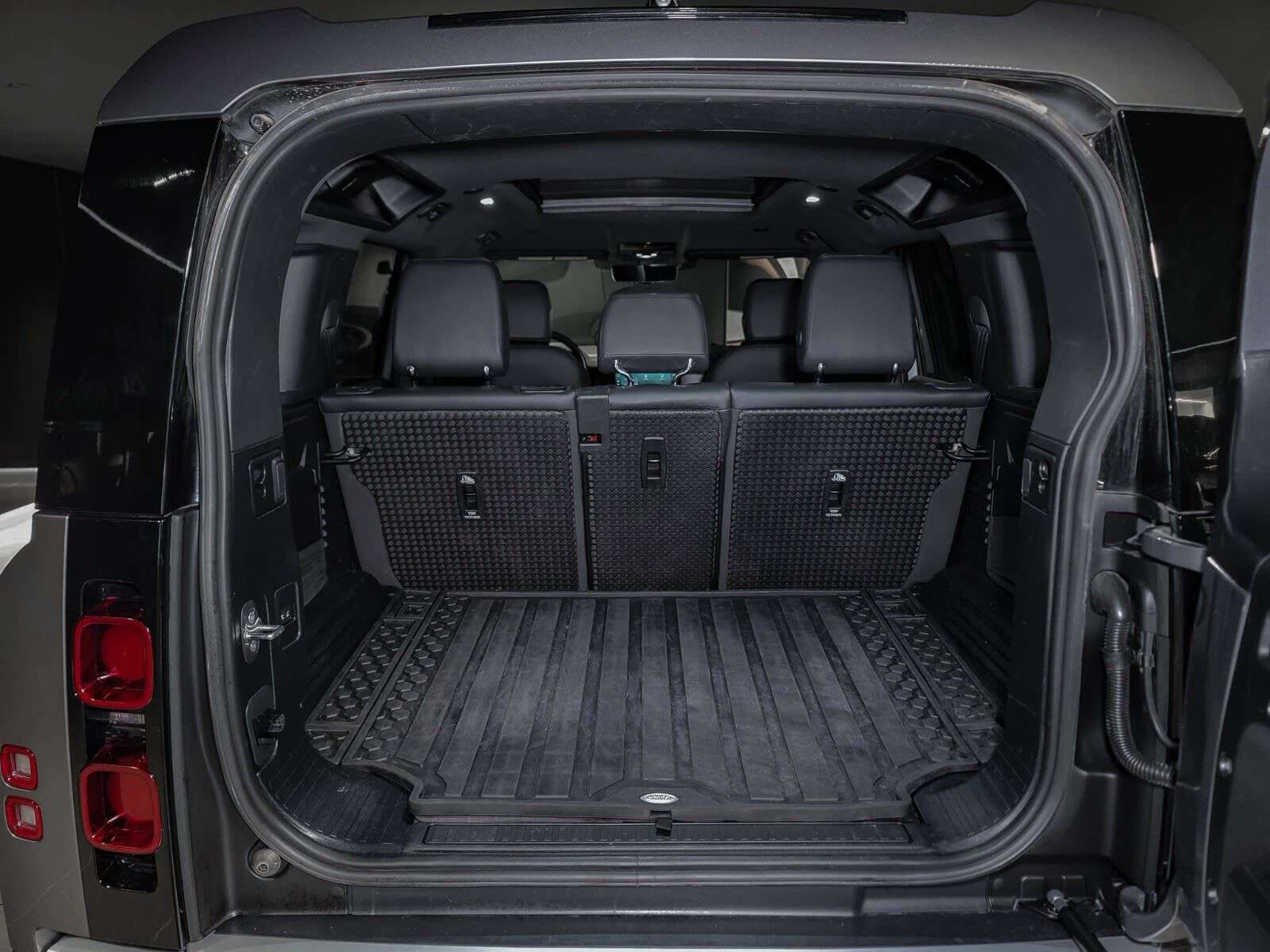 2024 Land Rover Defender S | BC Vehicle | No Claims | Sunroof | Navigation thumb 21