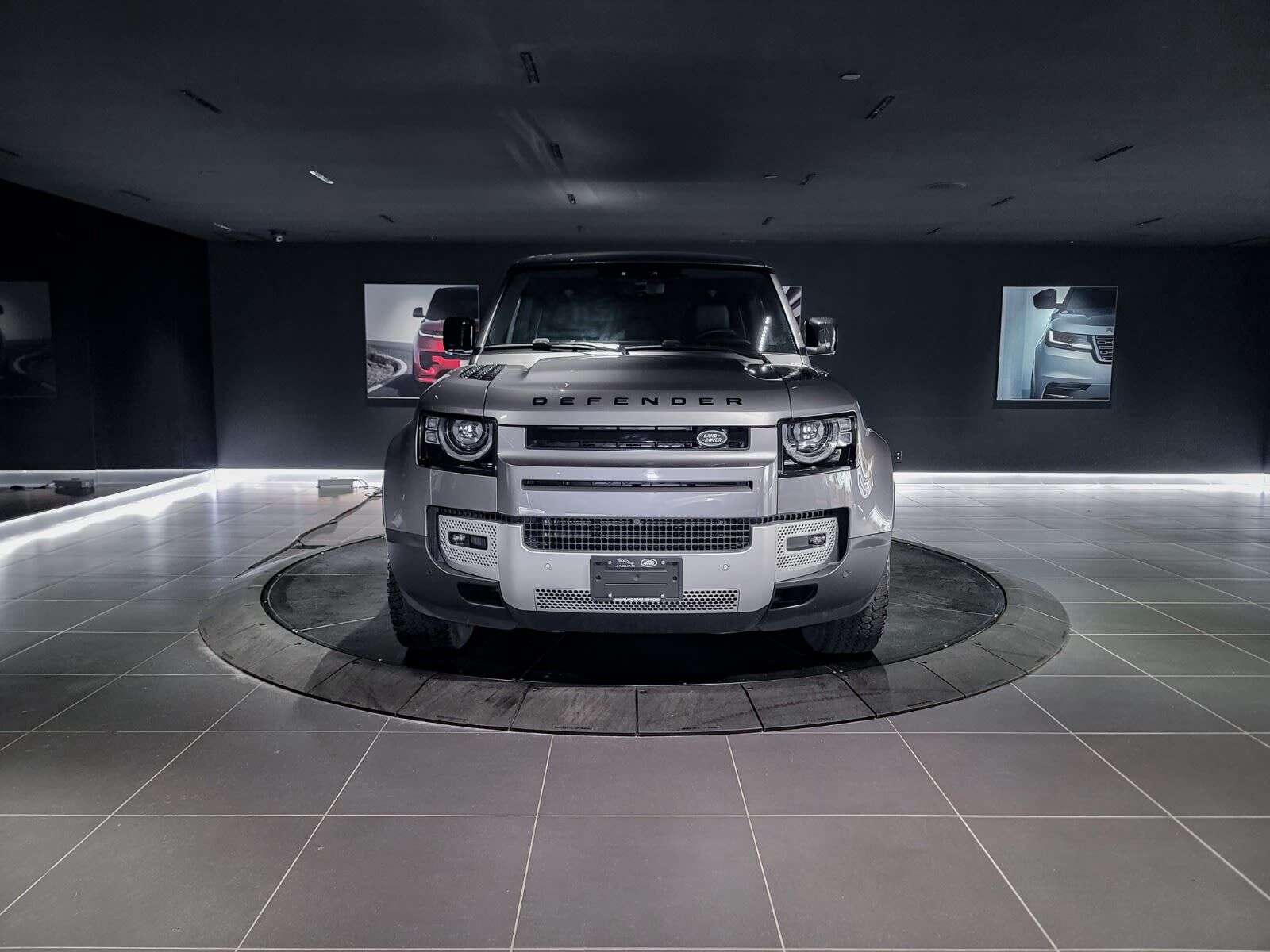 2024 Land Rover Defender S | BC Vehicle | No Claims | Sunroof | Navigation alt 2