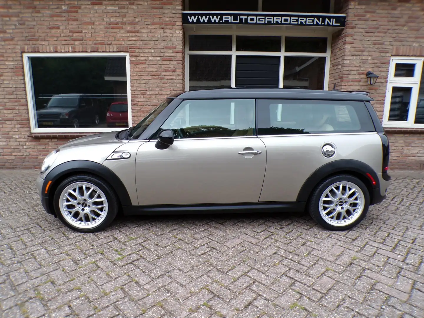 MINI Cooper S Mini 1.6 Automaat / Leder / Panoramadak Grijs - 2