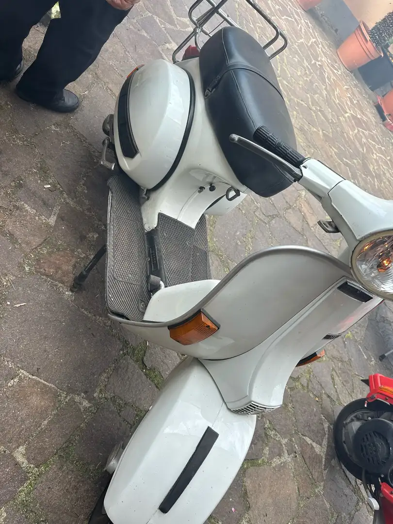 Piaggio Primavera Weiß - 1