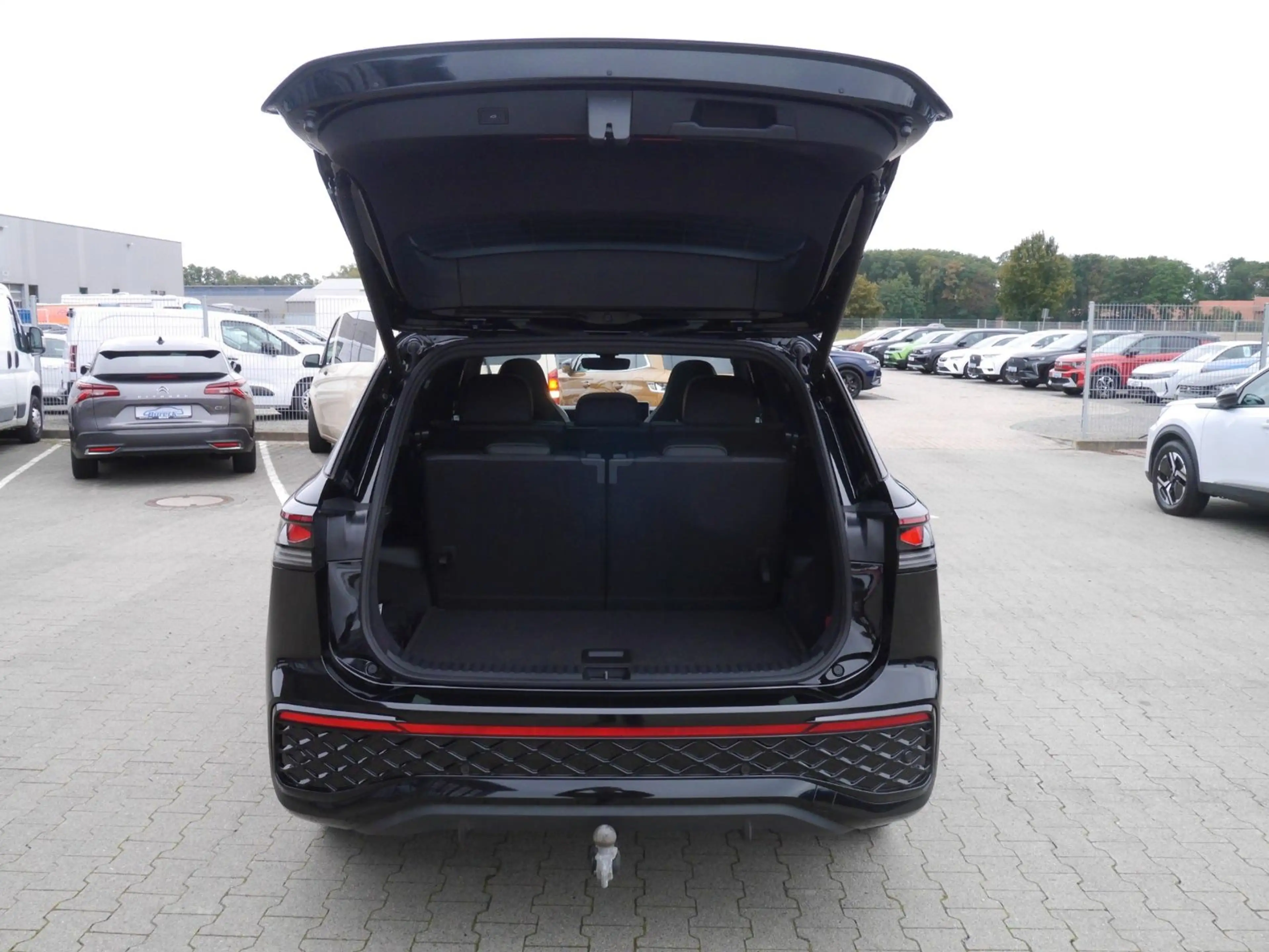 Volkswagen Tayron 2.0 TDI R-Line MATRIX/360-Grad/AHK — photo 6