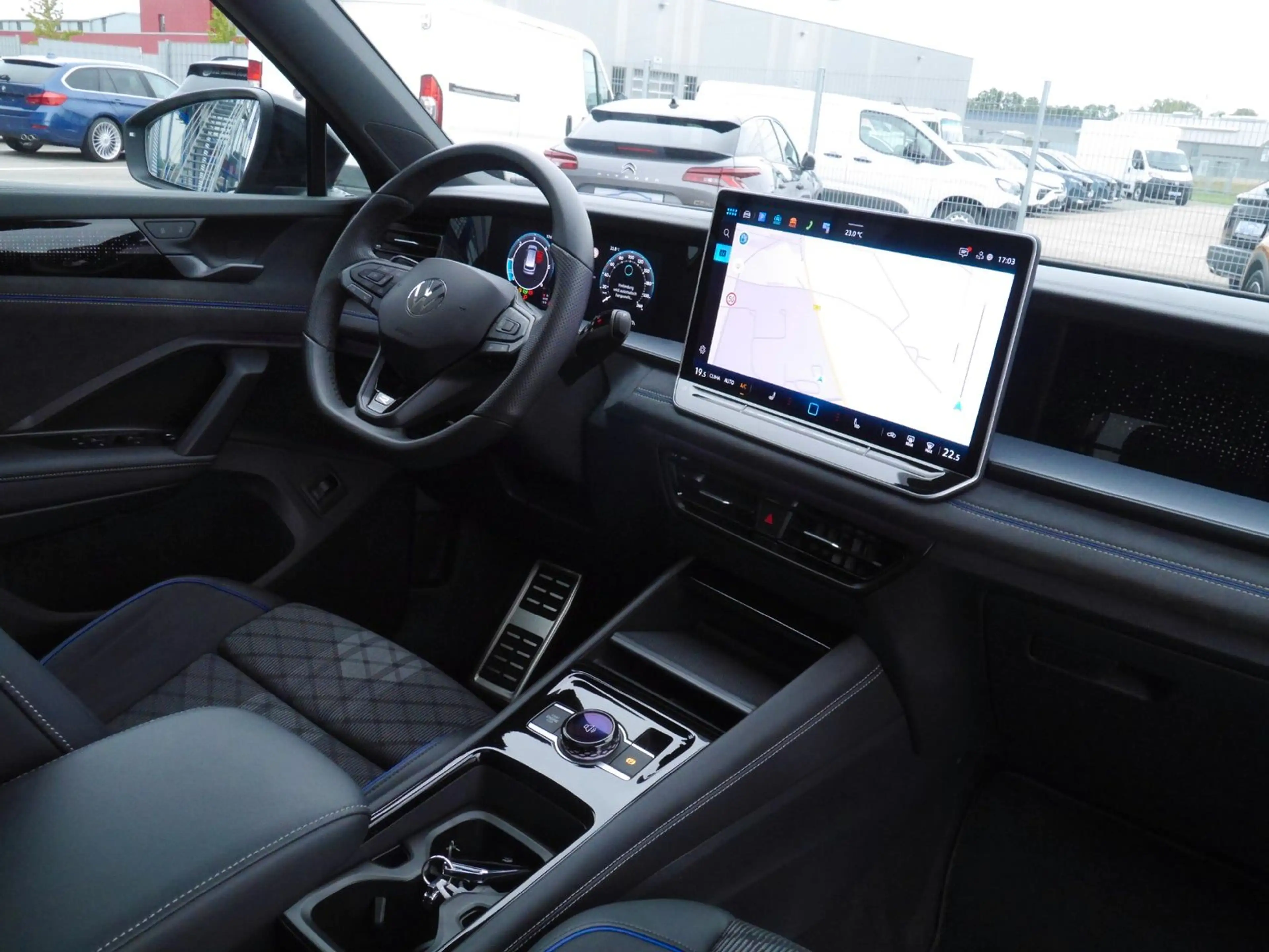 Volkswagen Tayron 2.0 TDI R-Line MATRIX/360-Grad/AHK — photo 14
