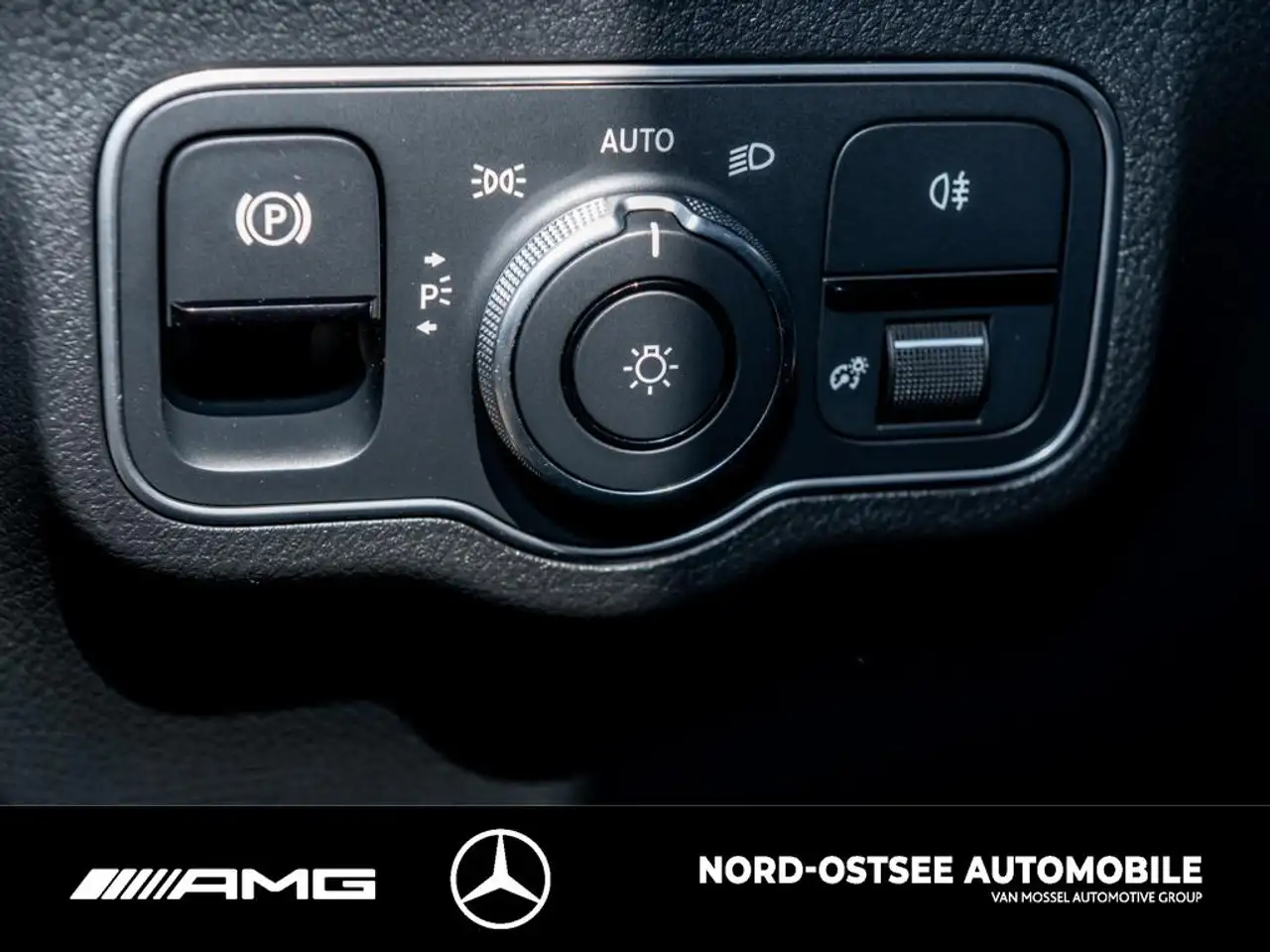 Mercedes-Benz GLA 200 d PROGRESSIVE AHK MBUX KLIMA SHZ LED 13