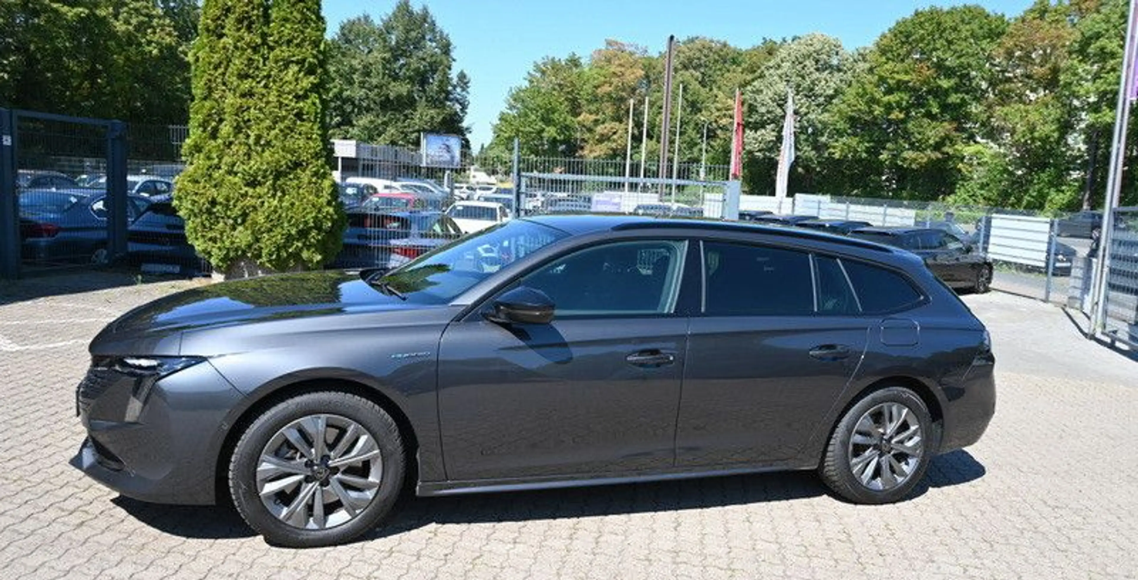 Peugeot 508 SW Hybrid 225 Allure LED KAMERA 1.Hd Navi — photo 4