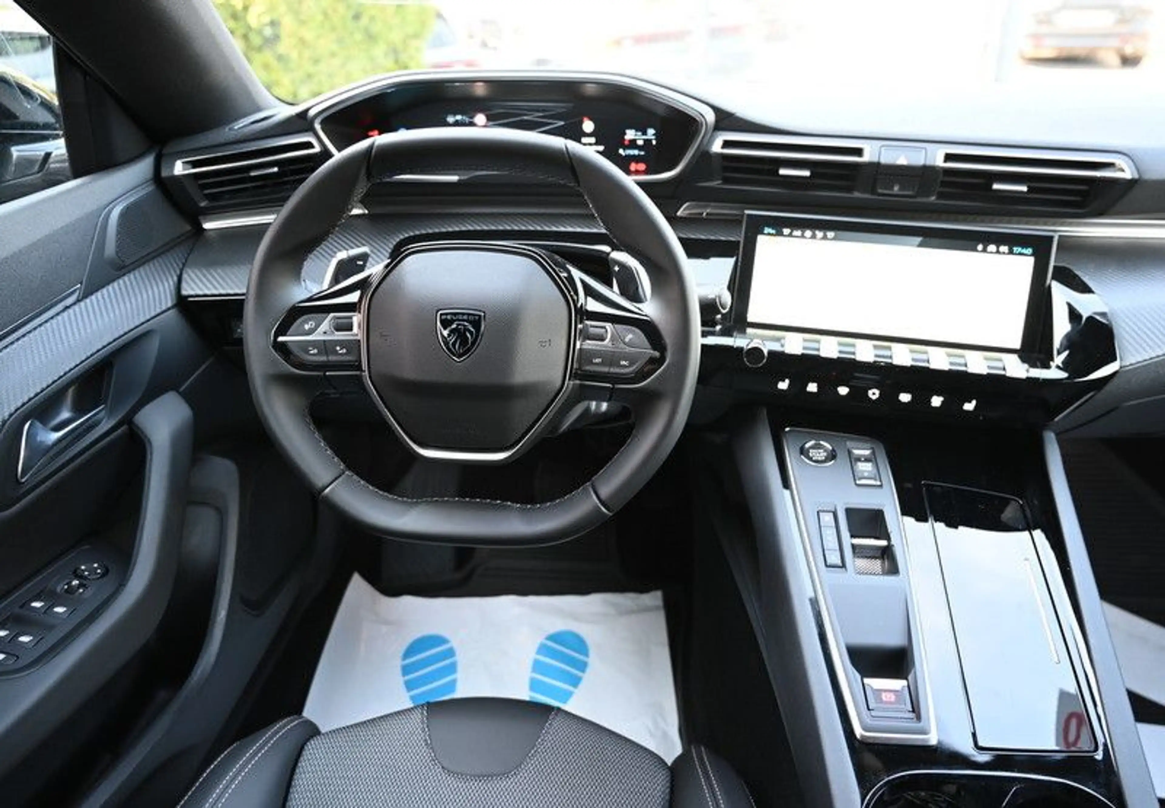 Peugeot 508 SW Hybrid 225 Allure LED KAMERA 1.Hd Navi — photo 11