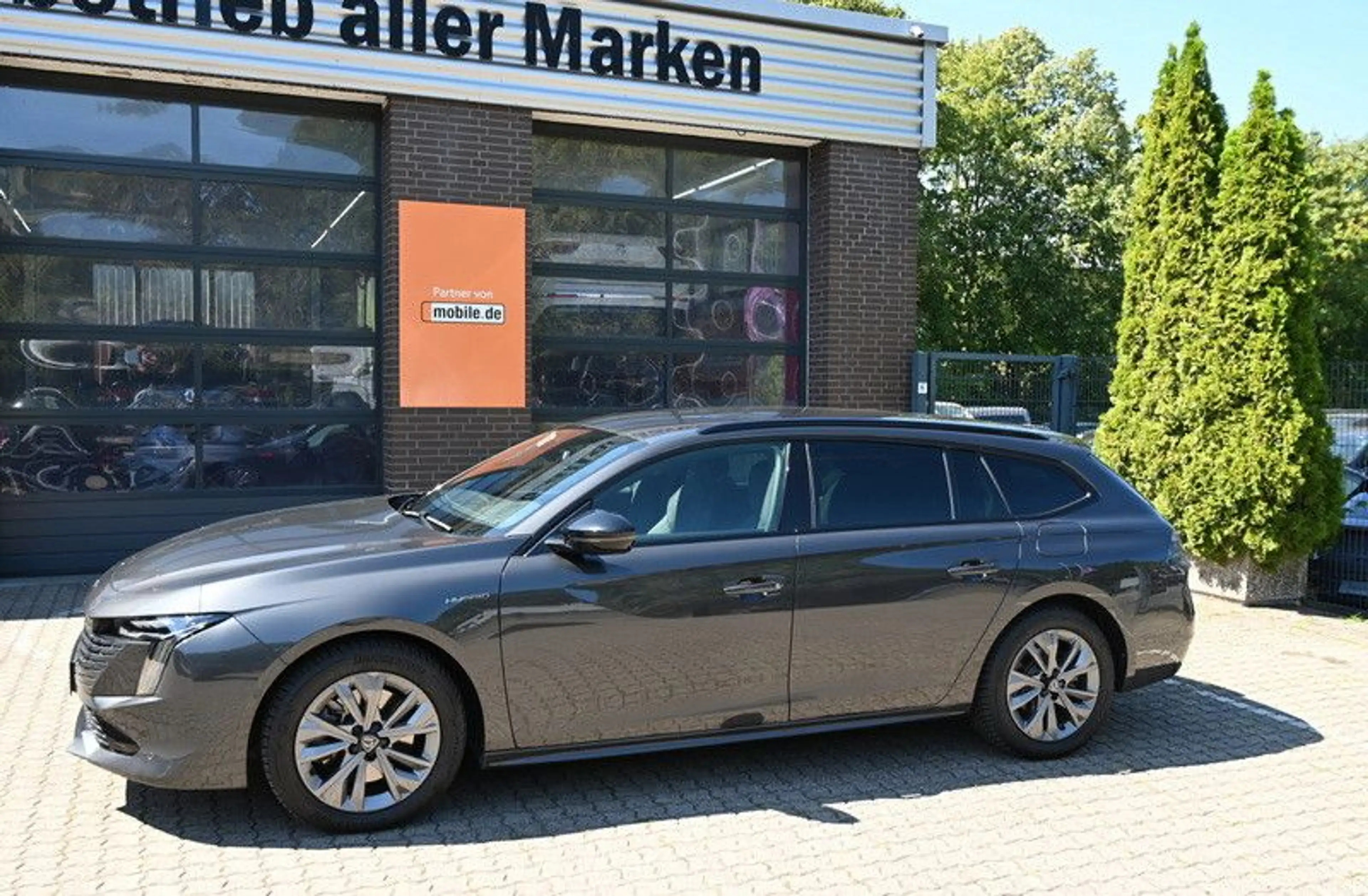 Peugeot 508 SW Hybrid 225 Allure LED KAMERA 1.Hd Navi — photo 3