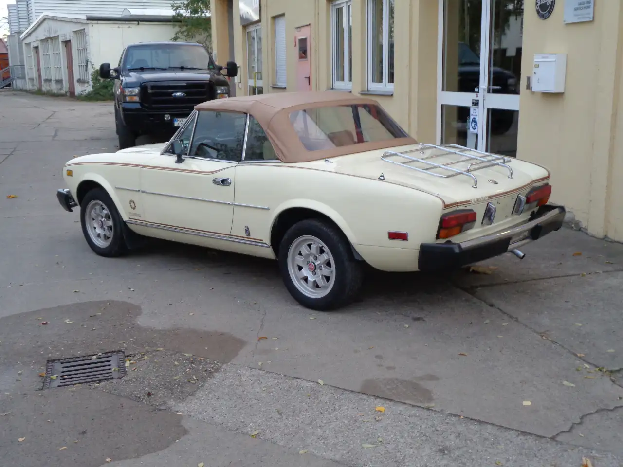 Fiat 124 Spider 2000 Turbo Limited Edition, foto 3