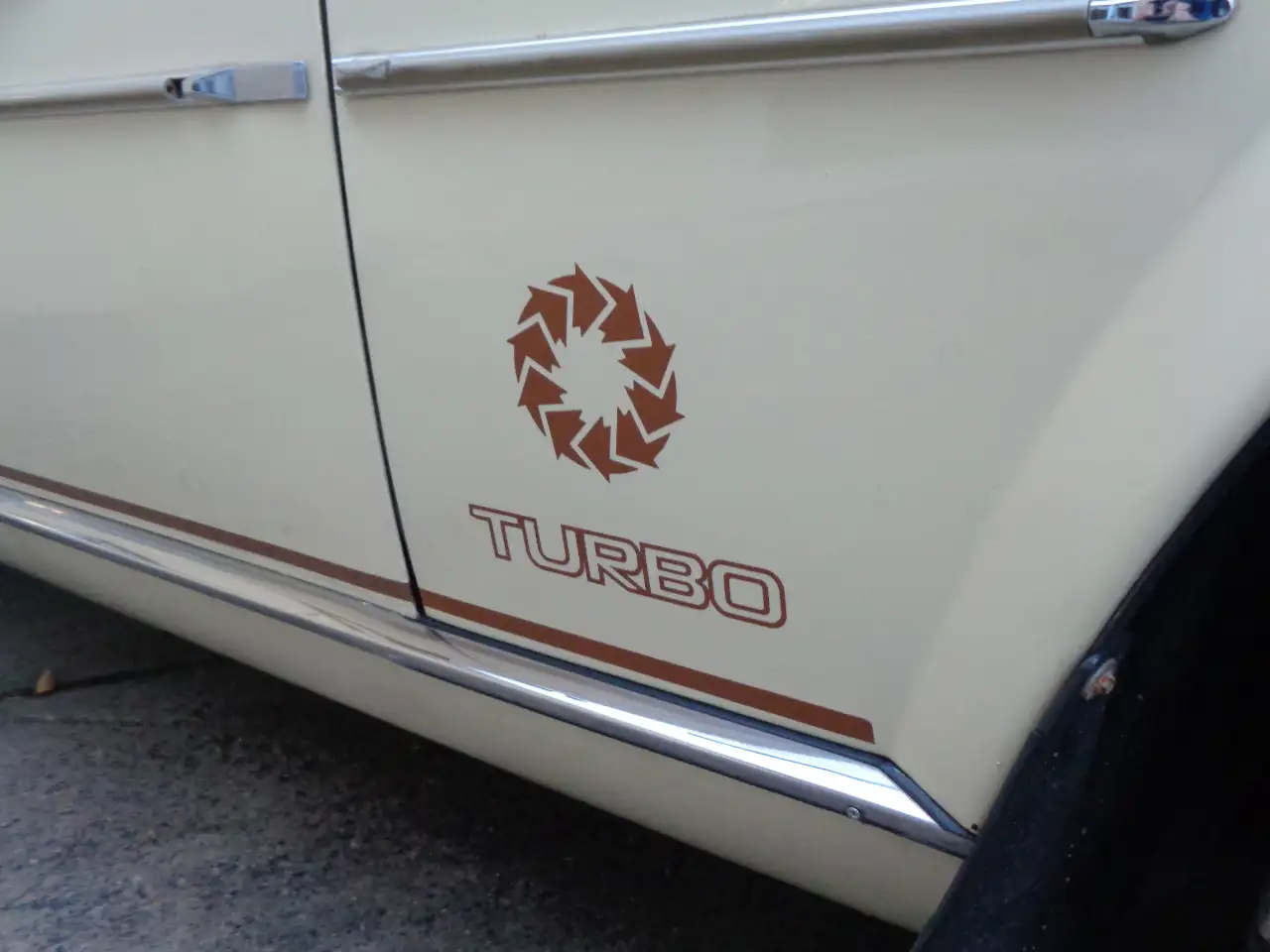 Fiat 124 Spider 2000 Turbo Limited Edition, foto 12