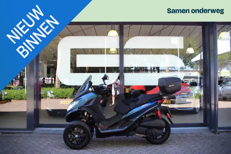 Piaggio MP3 300
