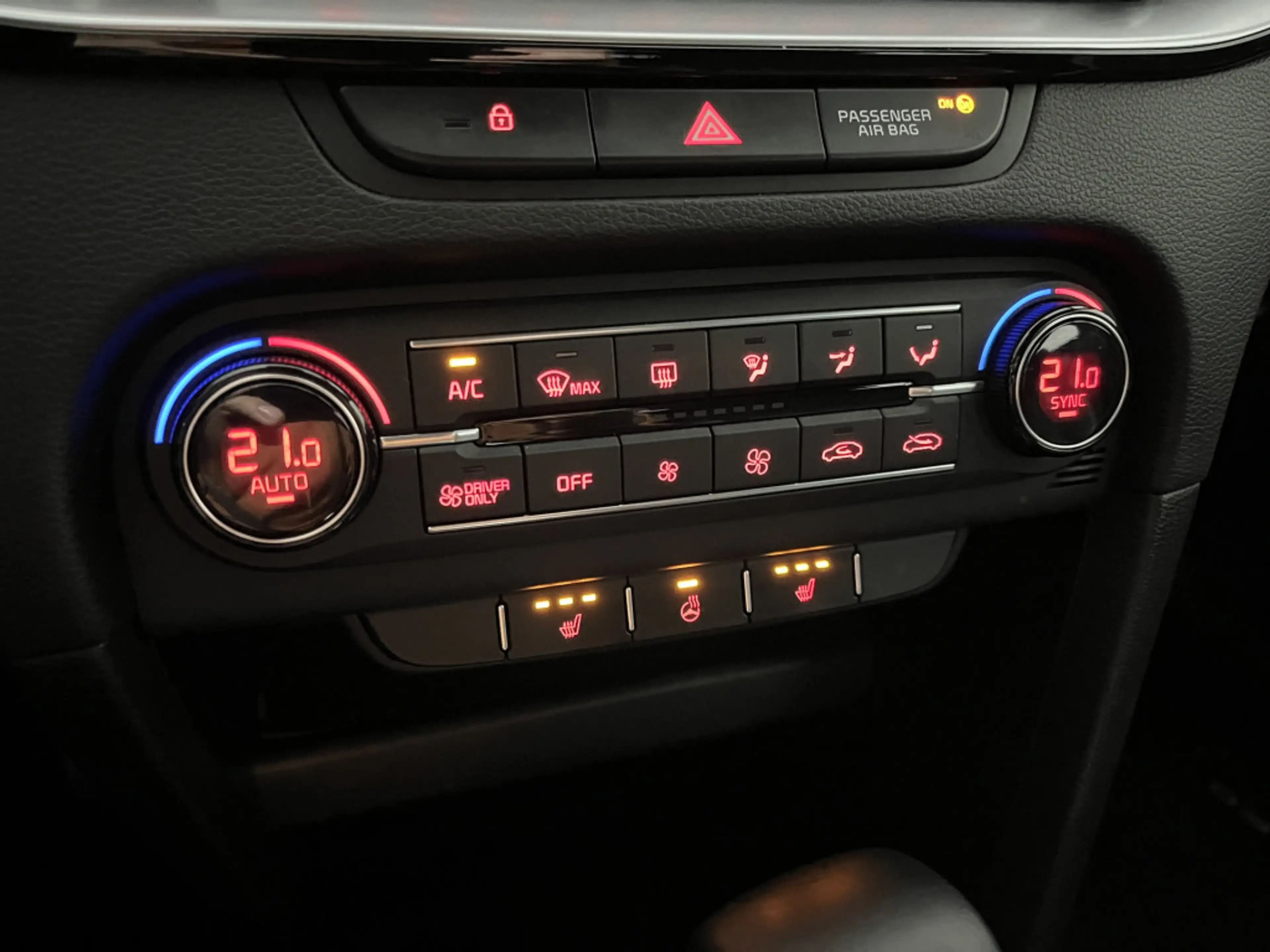 Kia XCeed 1.6 GDi PHEV PLUG-IN DynamicLine 1E EIGN/ECC/APPLE — photo 11