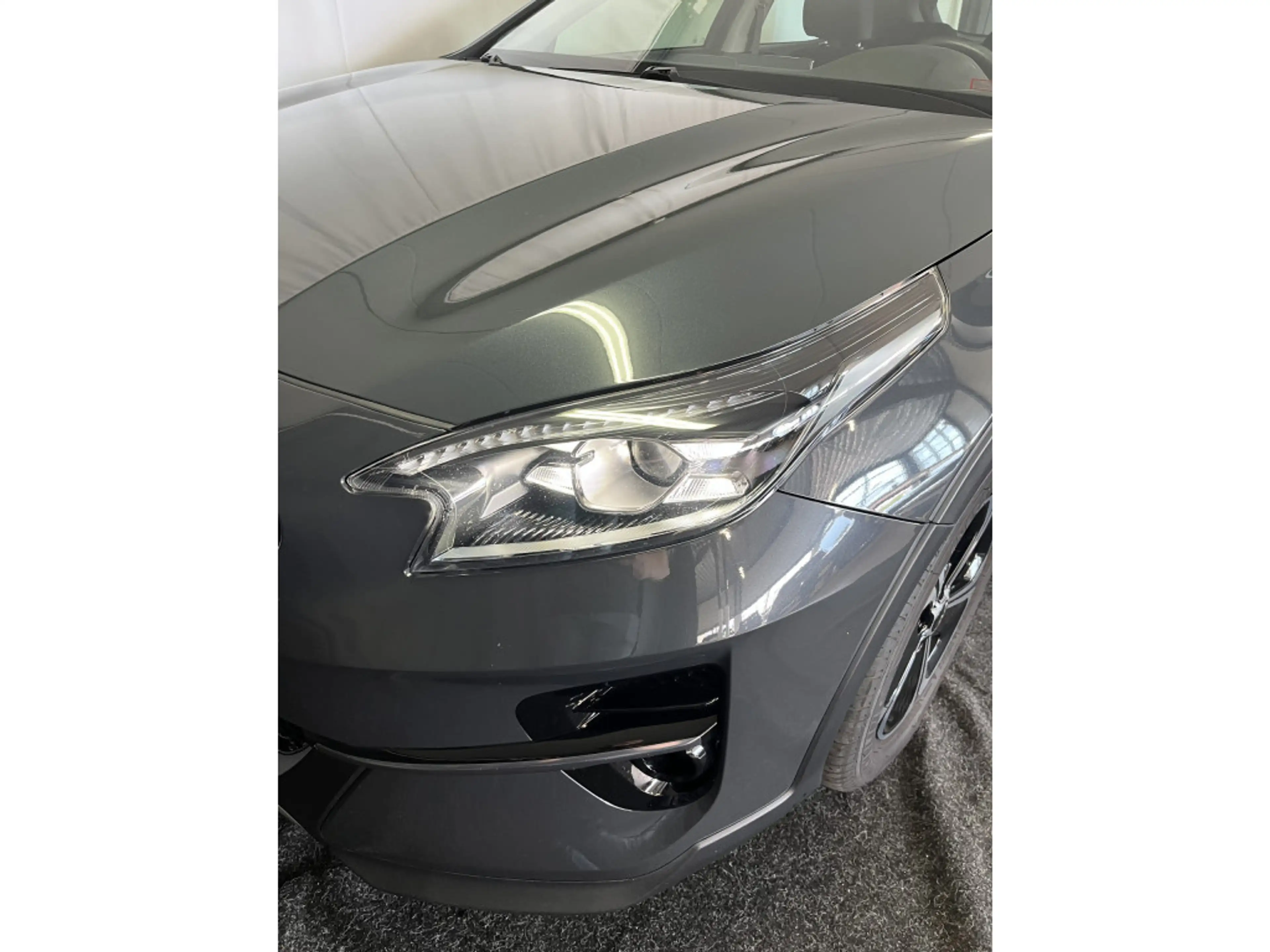 Kia XCeed 1.6 GDi PHEV PLUG-IN DynamicLine 1E EIGN/ECC/APPLE — photo 4