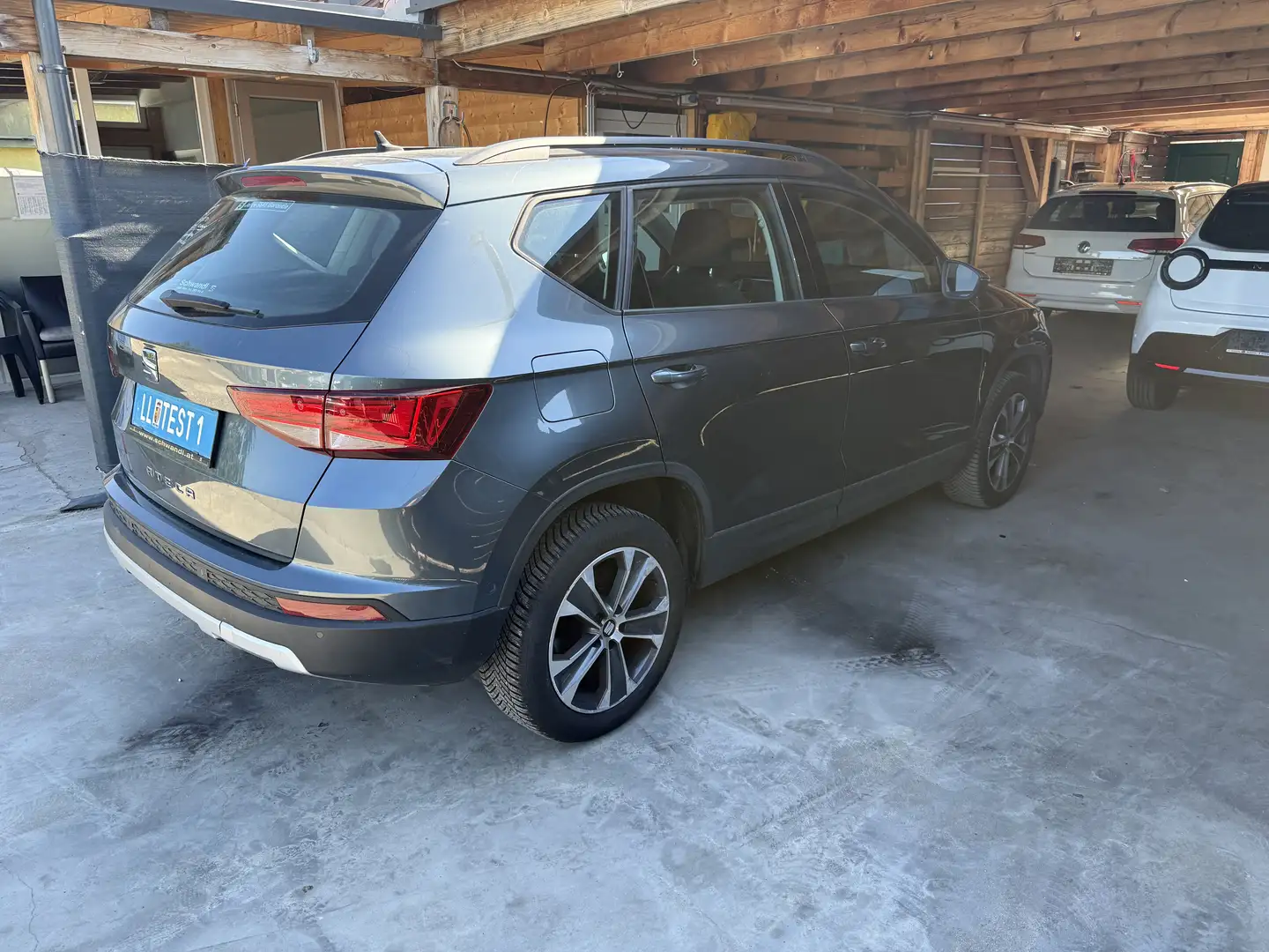 SEAT Ateca Ateca 1,5 Style ACT TSI DSG Style Grau - 2