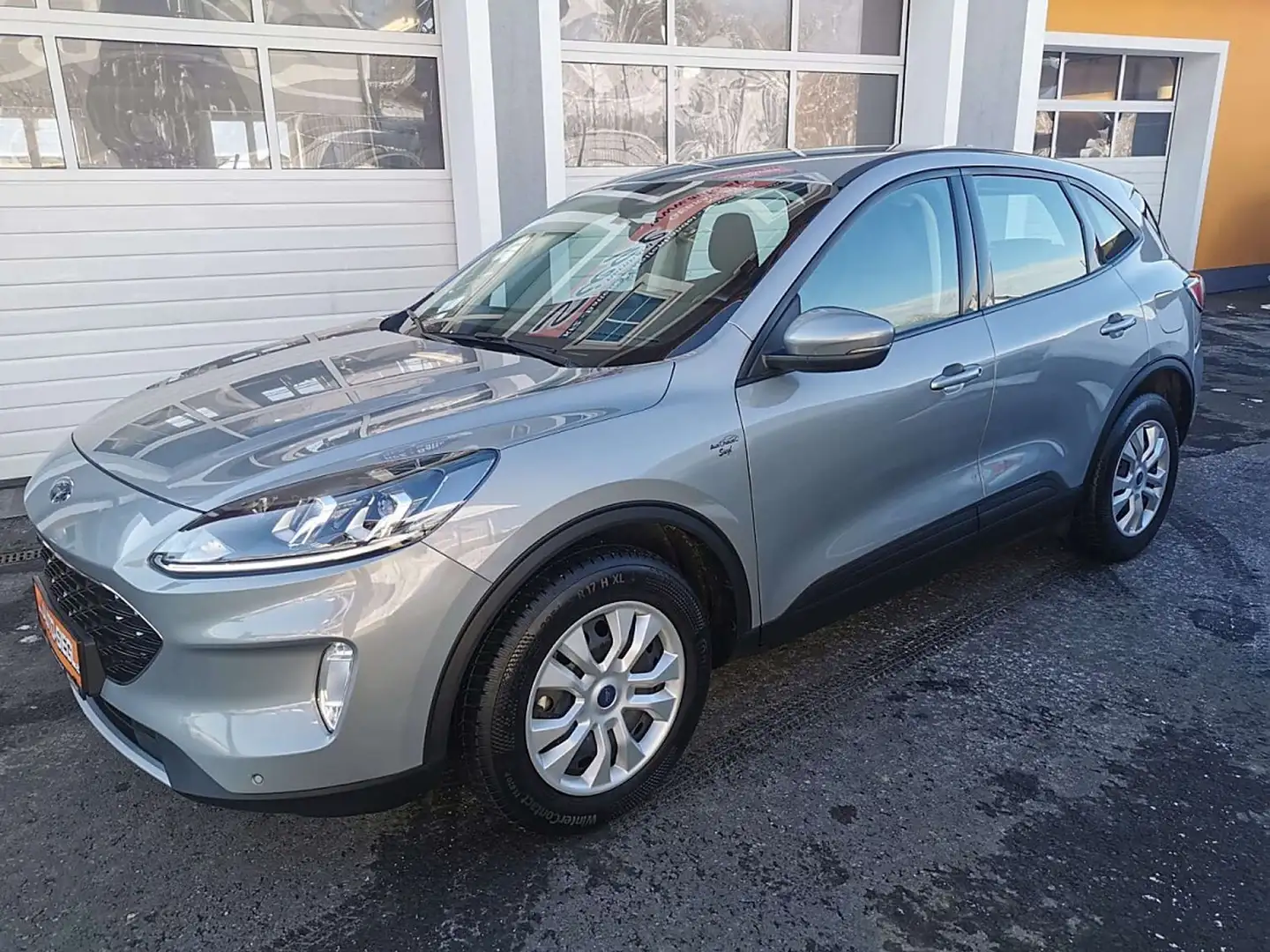 Ford Kuga 1,5 EcoBlue Cool & Connect Grau - 2