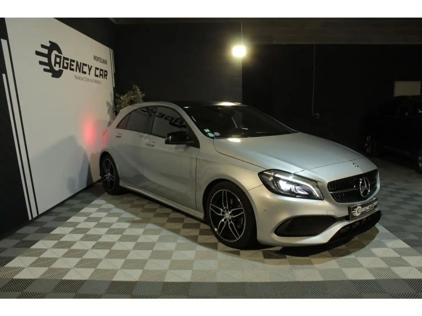 Mercedes-Benz A 200 200 7G-DCT Fascination - Toit Ouvrant Gris - 2