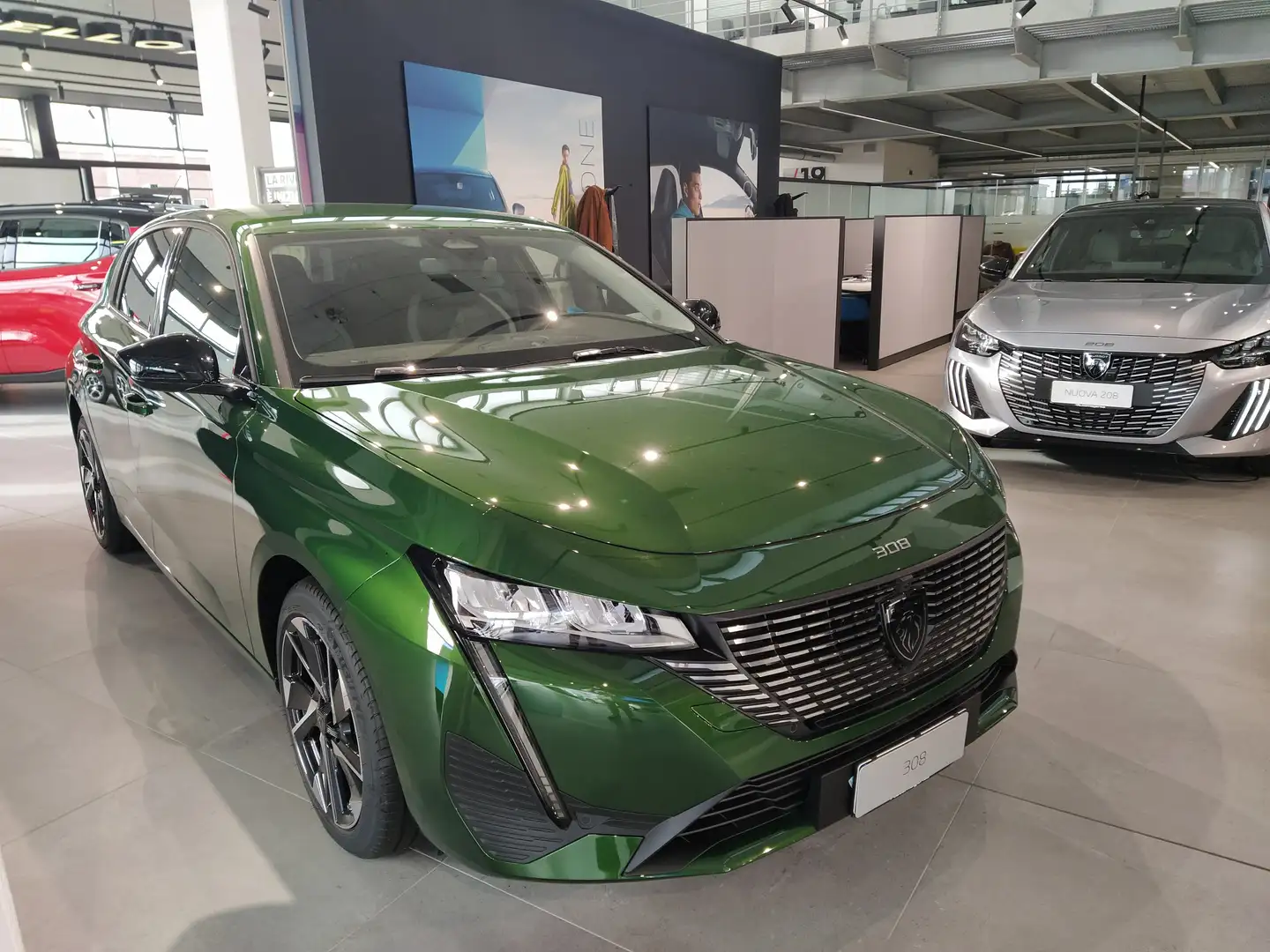 Peugeot 308 MHEV 1.2 Hybrid 136 DCS ALLURE KM ZERO Verde - 1