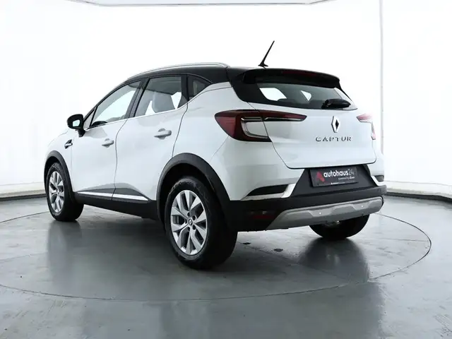 Renault Captur view 4