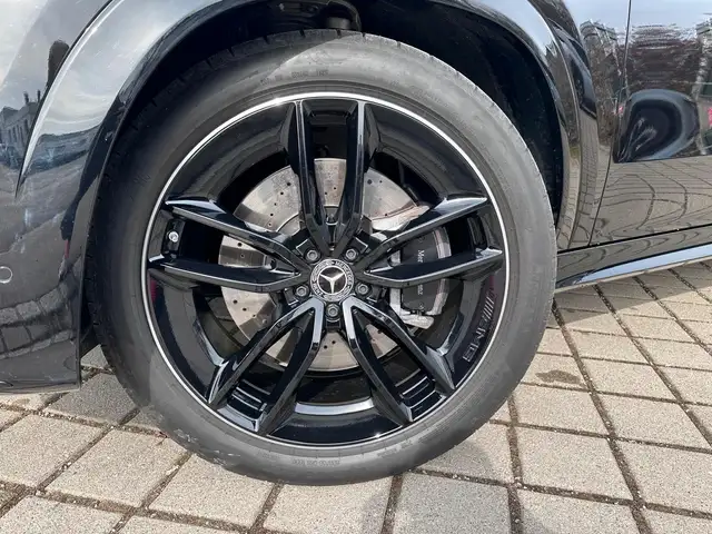 Mercedes-Benz Gle view 3