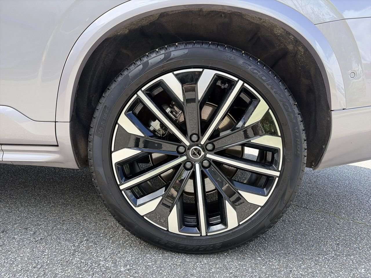2026 Volvo XC90 B6 AWD Plus Dark Theme 7-Seater Accident-Free | Sa thumb 18