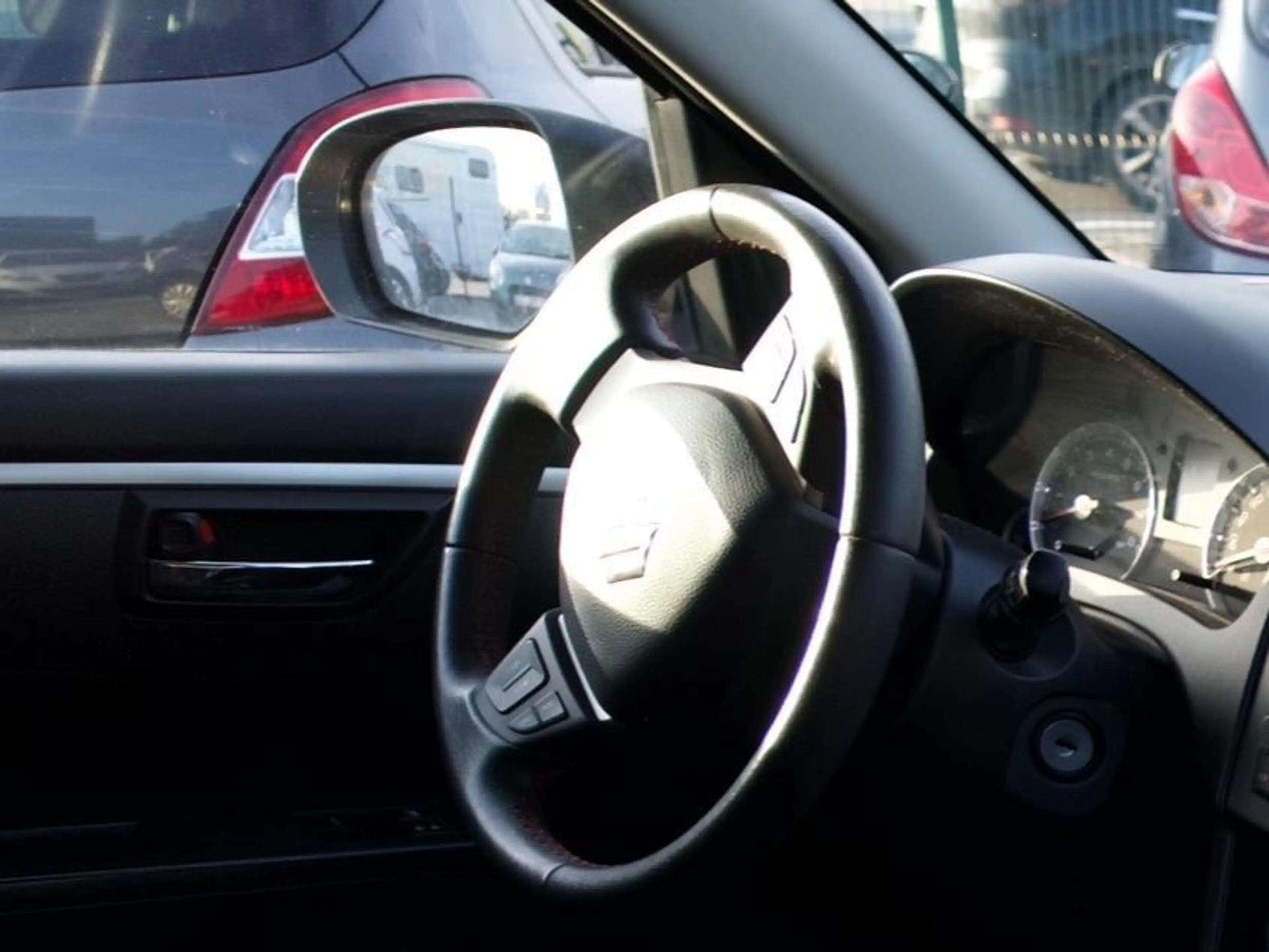 Suzuki Swift — photo 7